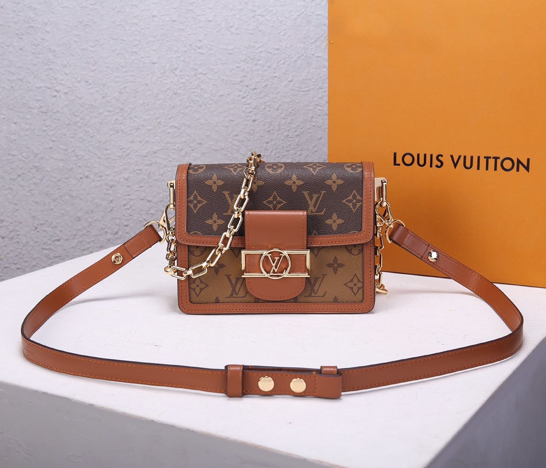 Replica Louis Vuitton M44580 Mini Dauphine Latest it Bag Monogram