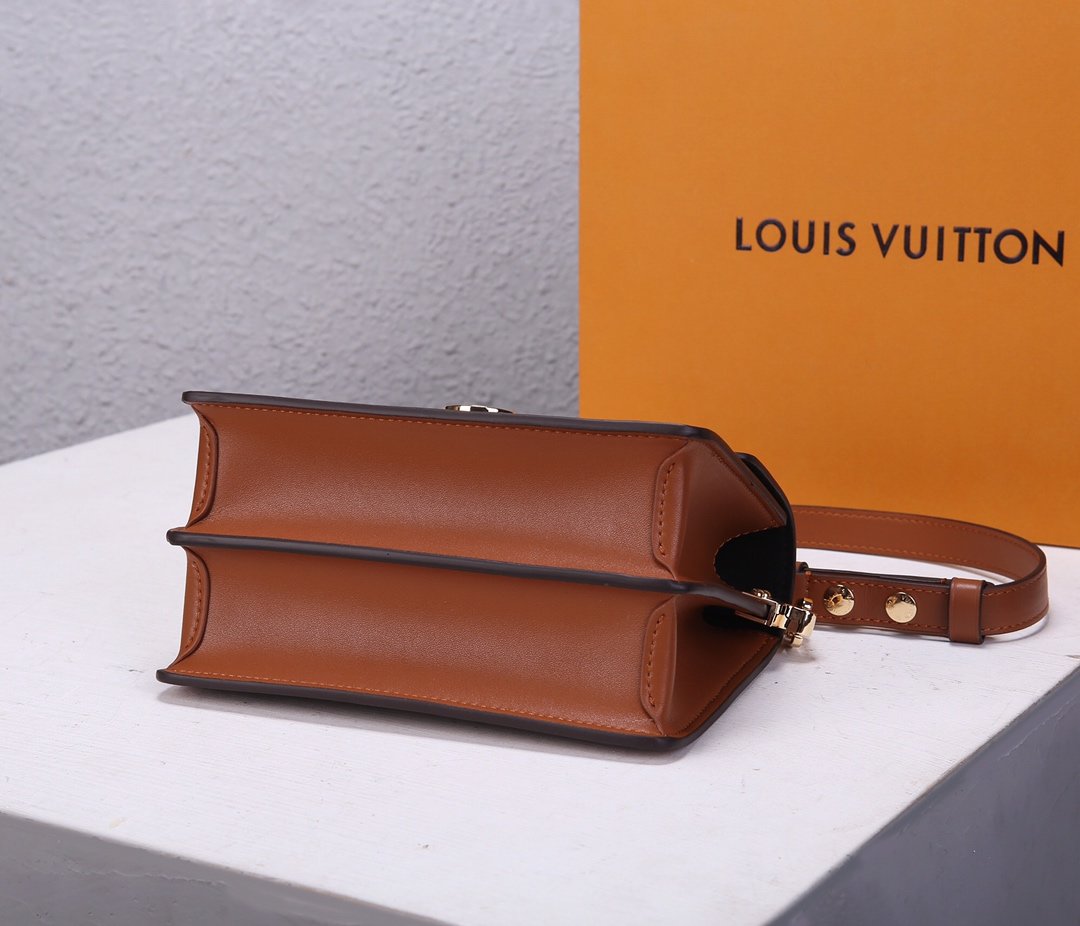 Replica Louis Vuitton M44580 Mini Dauphine Latest it Bag Monogram