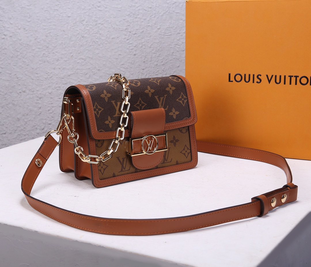 Replica Louis Vuitton M44580 Mini Dauphine Latest it Bag Monogram