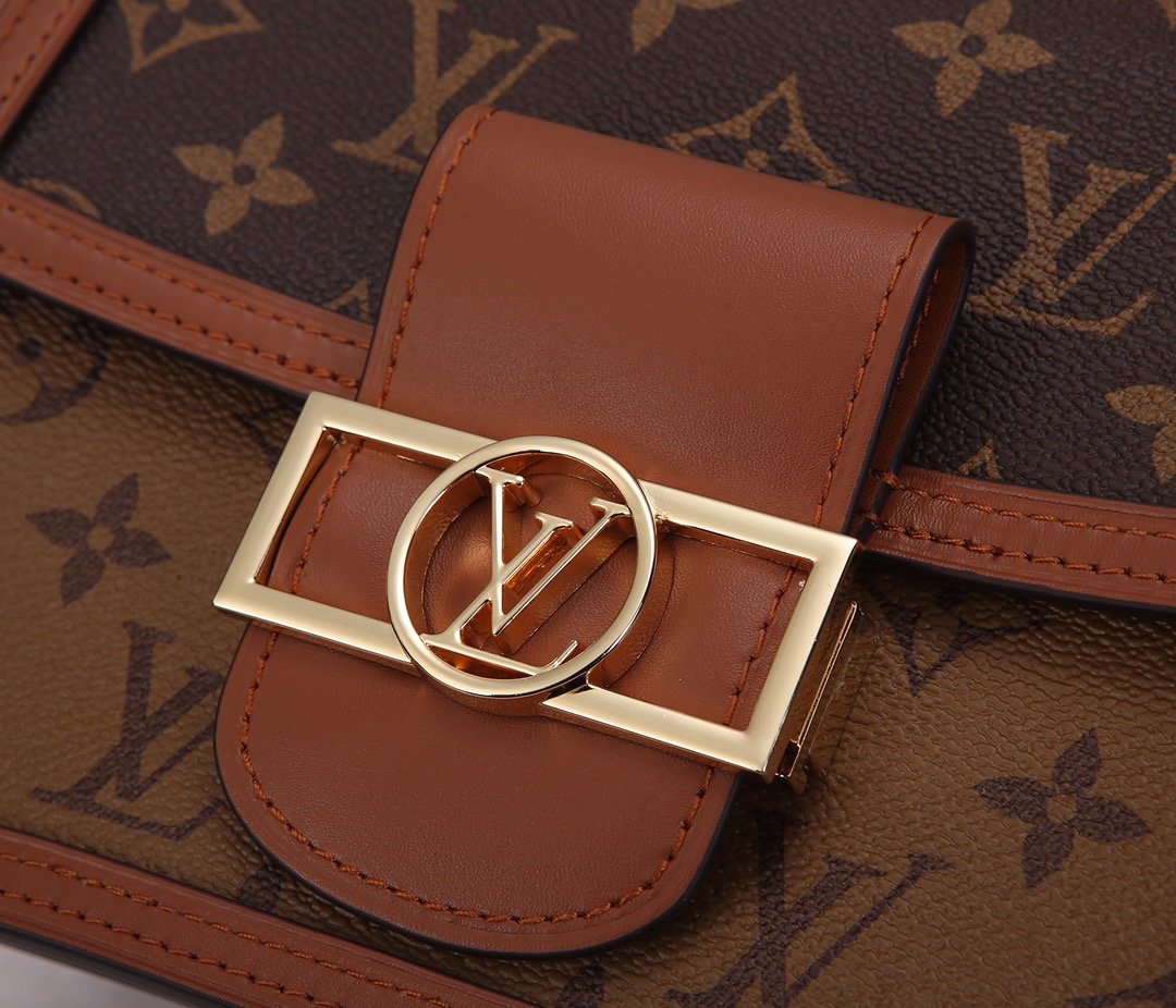 Replica Louis Vuitton M44580 Mini Dauphine Latest it Bag Monogram