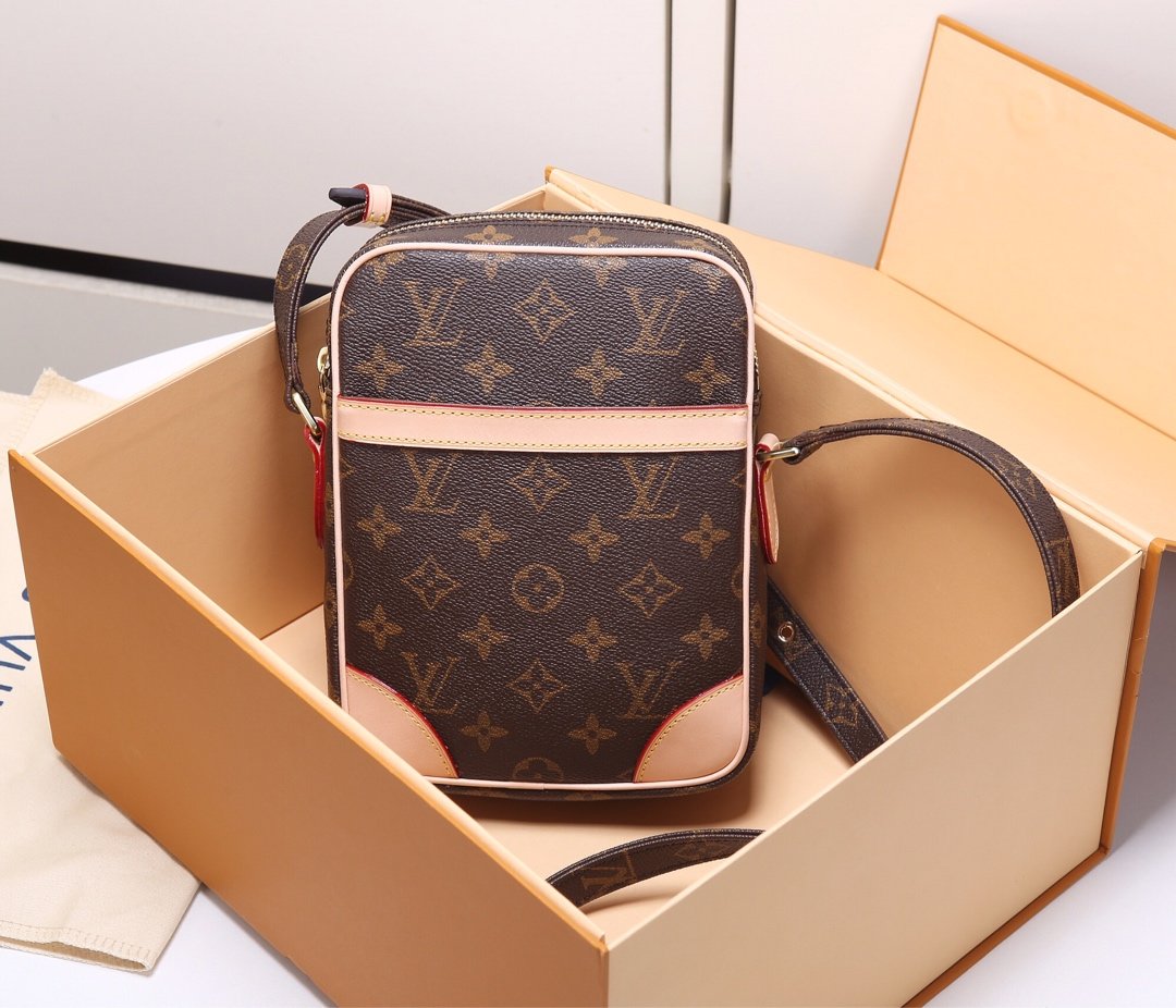 Replica Louis Vuitton M45266 Vintage Shoulder Bag