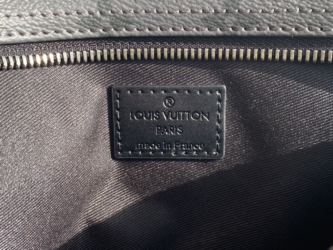 Replica Louis Vuitton M45379 Men New Cabas Zippe GM Briefcase Monogram Eclipse Canvas Low Price