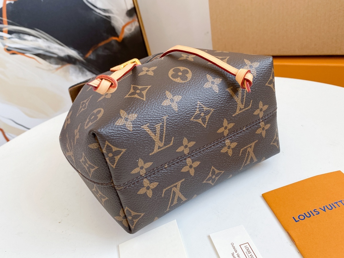 Replica Louis Vuitton M45502 Montsouris BB Backpack in Classic Monogram Canvas and Black Cowhide Leather