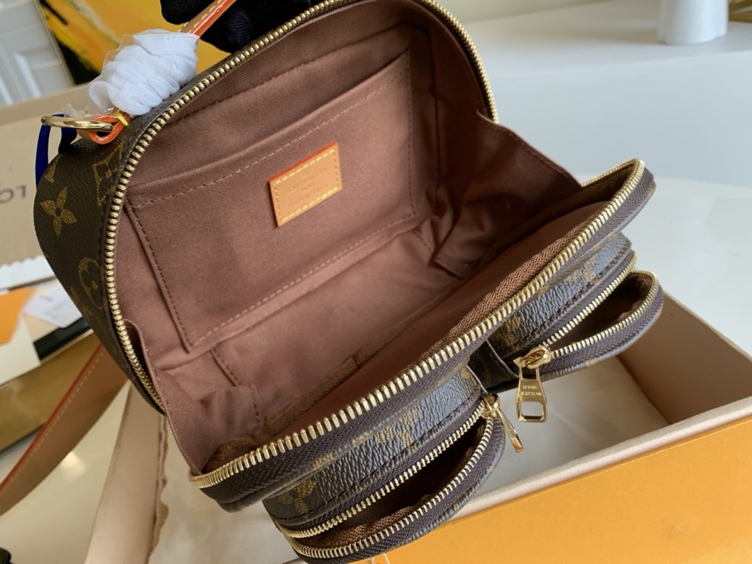 Replica Louis Vuitton M45672 Belt Bag