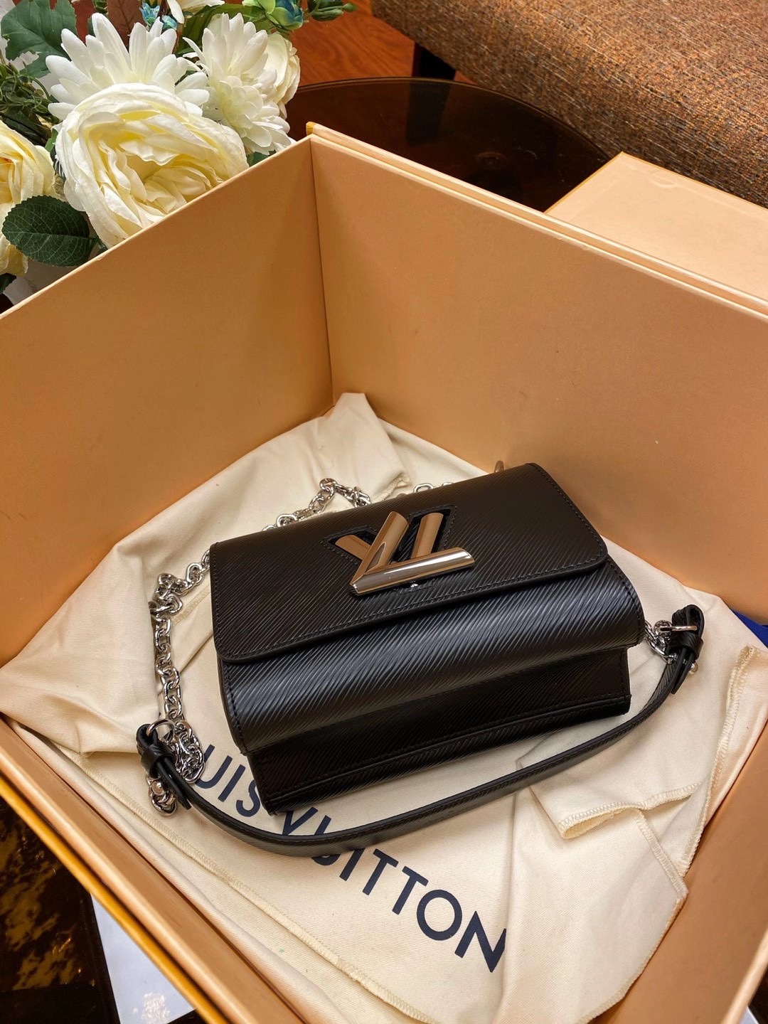 Replica Louis Vuitton M50332 Twist PM Grained Epi Leather Black