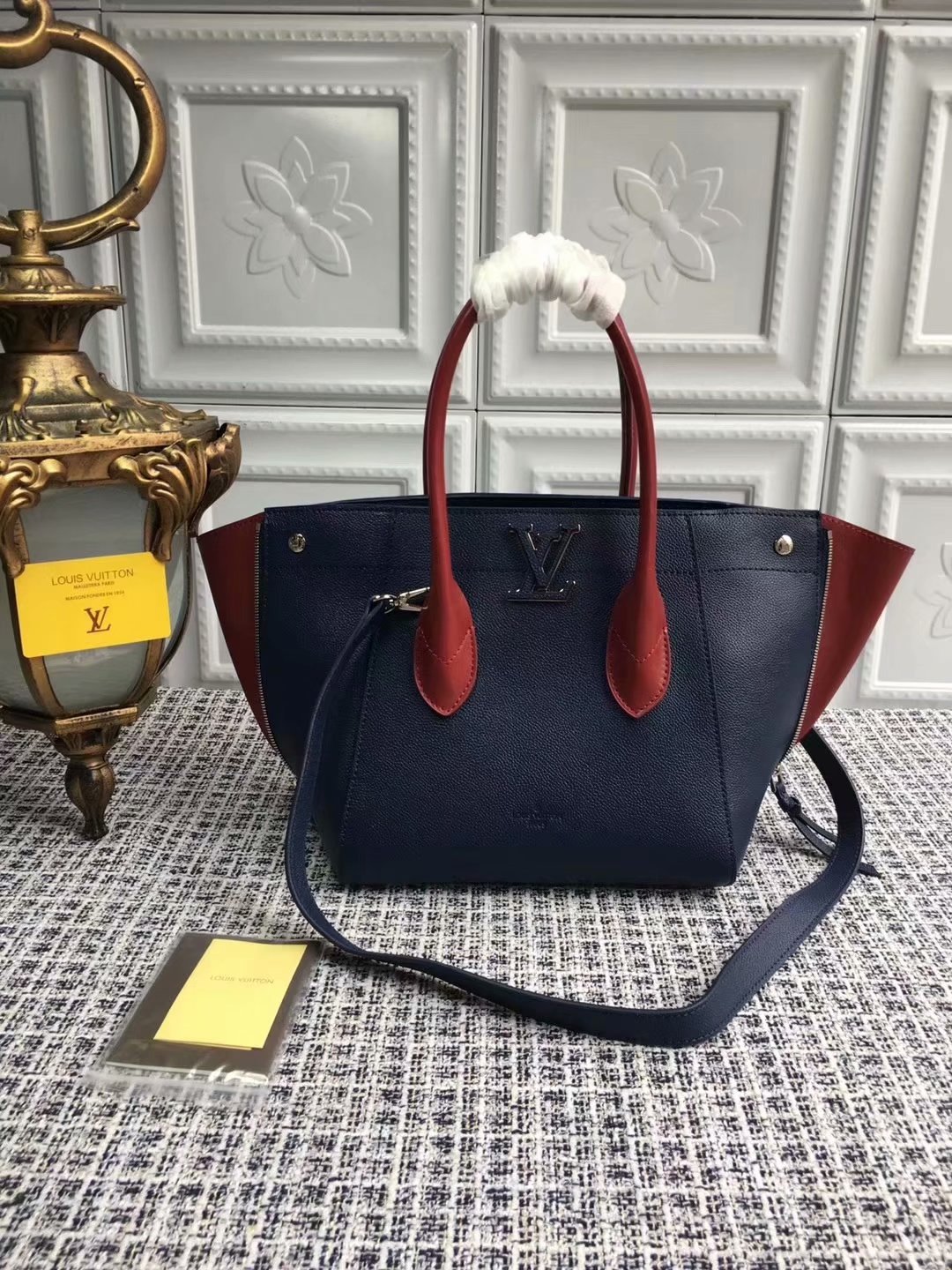 Replica Louis Vuitton M54842 Freedom Women Handbag Navy