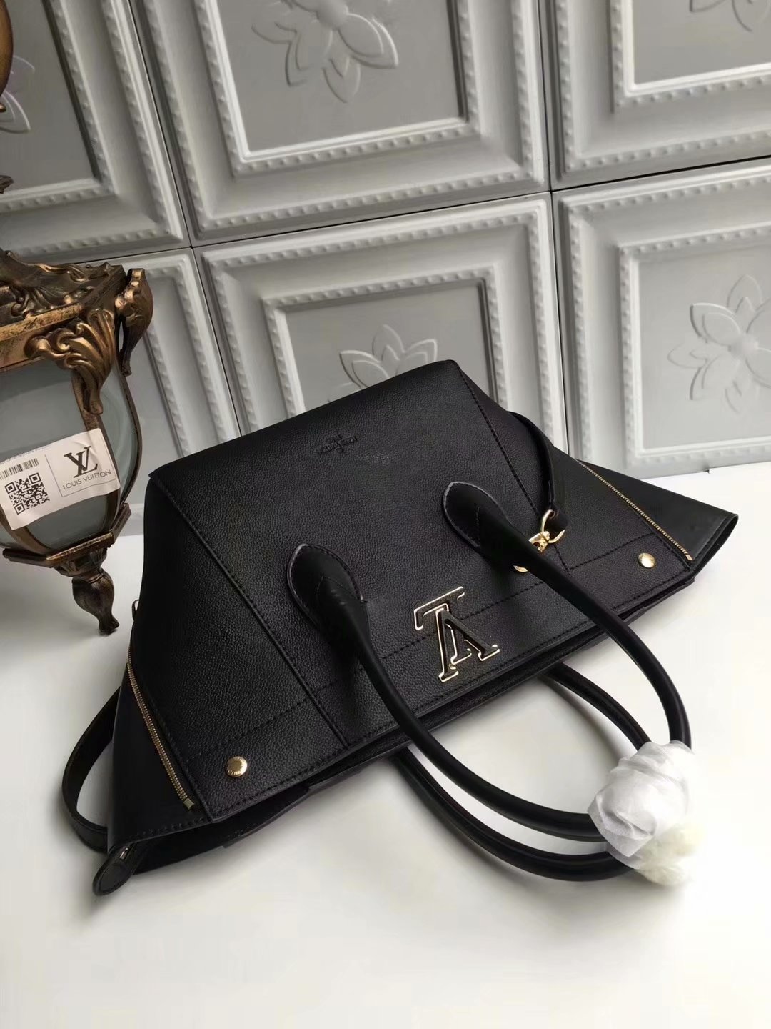 Replica Louis Vuitton M54843 Freedom Women Handbag Noir