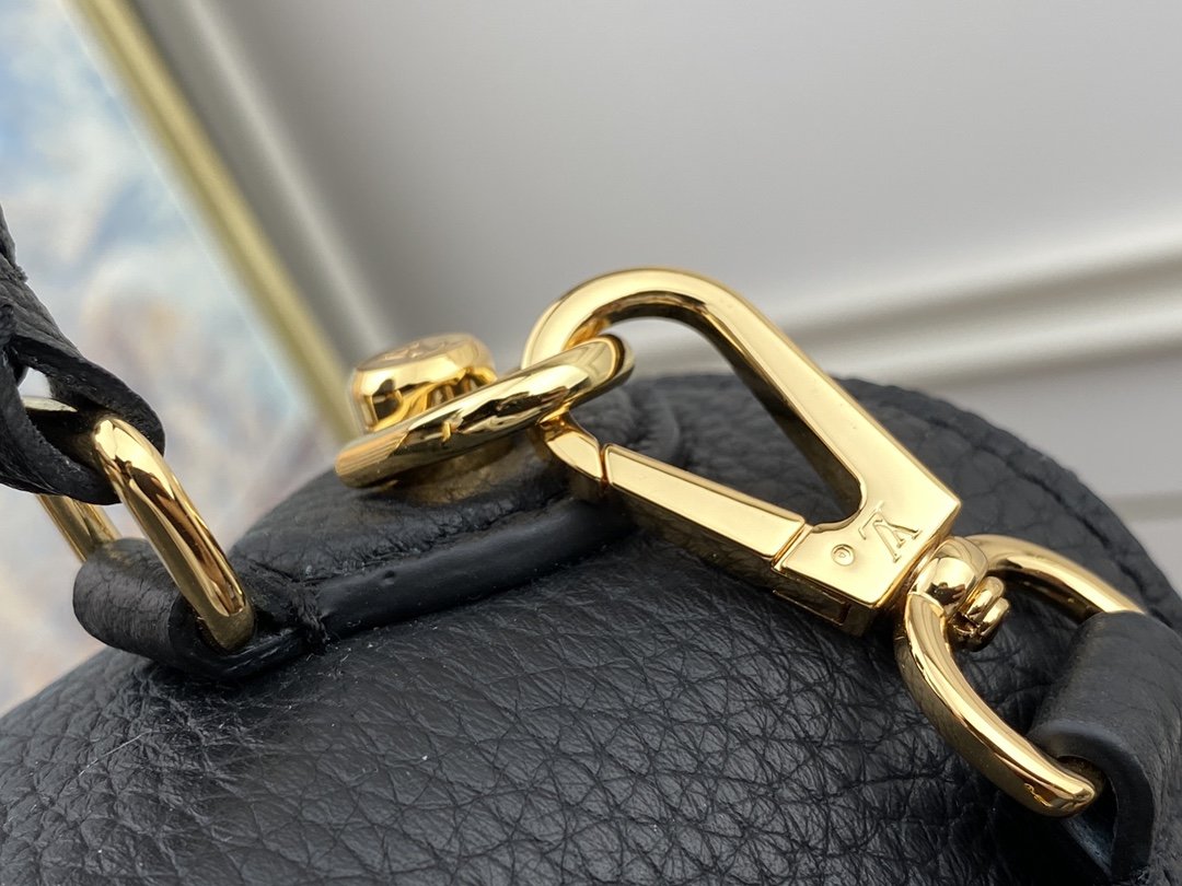 Replica Louis Vuitton M57090 Twist One Handle MM Taurillon eather Black