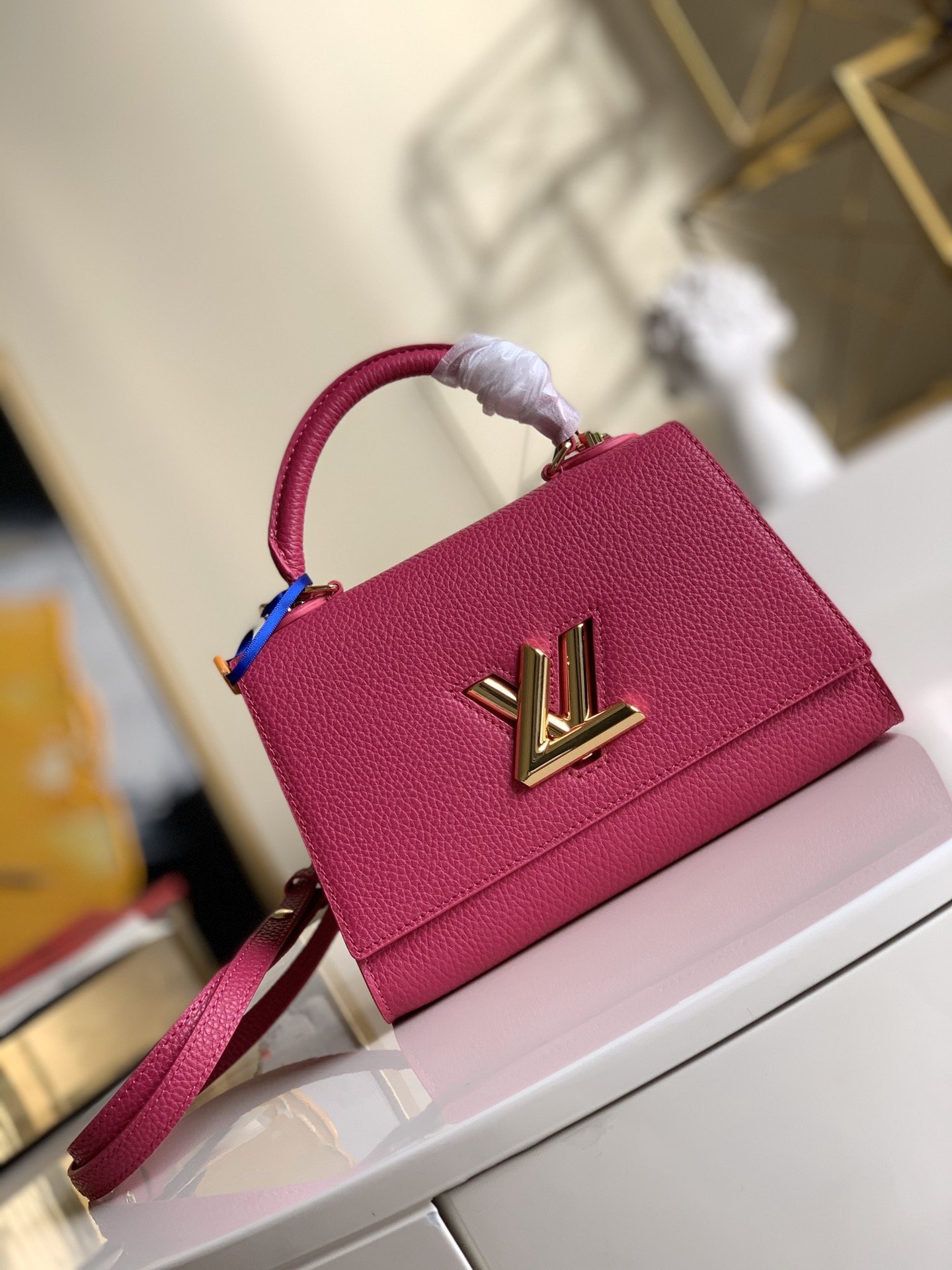 Replica Louis Vuitton M57096 Twist One Handle PM Taurillon Leather Orchid��??e Pink