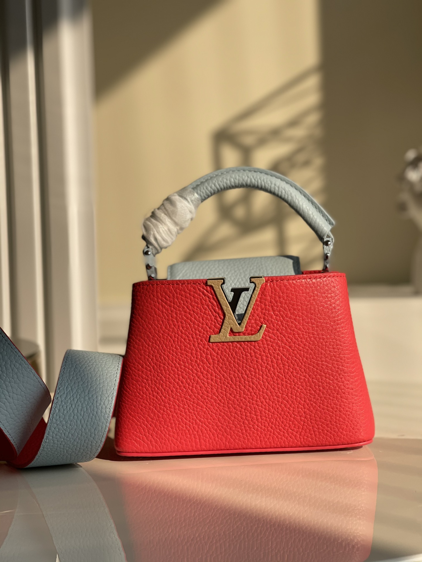 Replica Louis Vuitton M57520 Capucines Mini Handbag Coral Greige Beige Olympe Blue Taurillon Leather