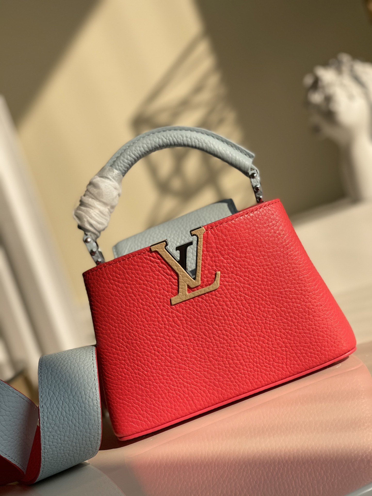 Replica Louis Vuitton M57520 Capucines Mini Handbag Coral Greige Beige Olympe Blue Taurillon Leather