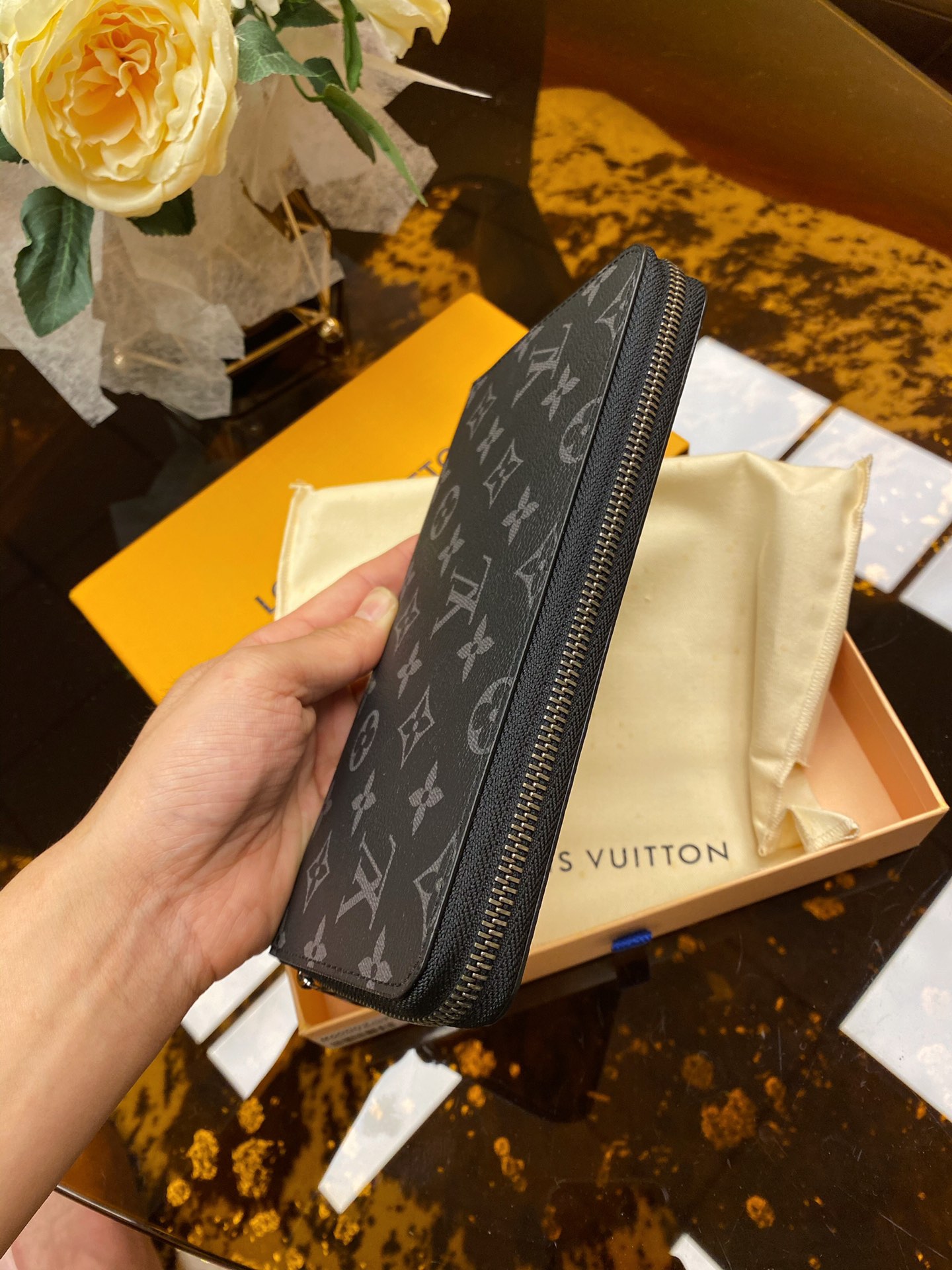 Replica Louis Vuitton M60002 Zippy Wallet