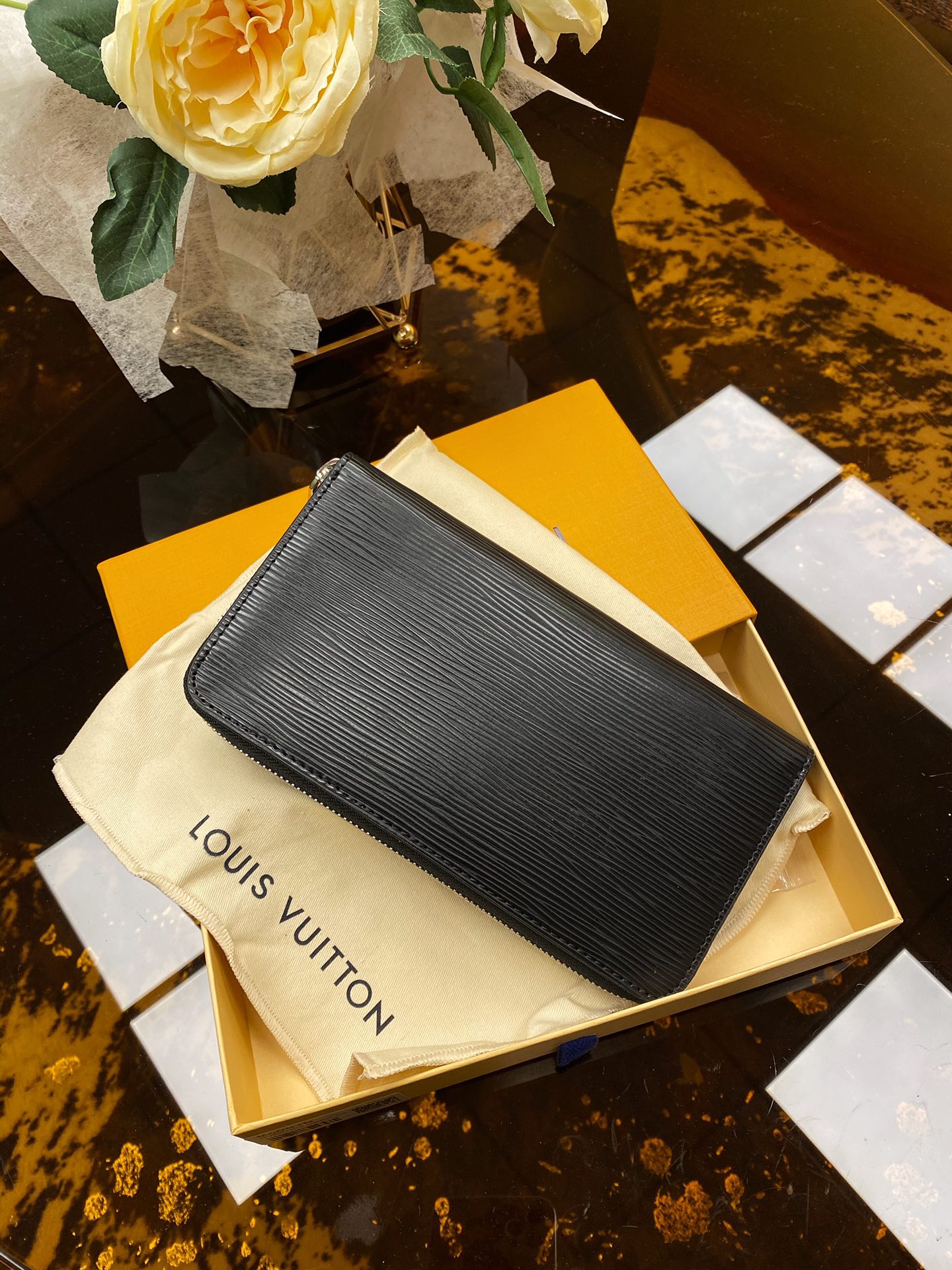 Replica Louis Vuitton M6007N Zippy Wallet Black Epi Leather