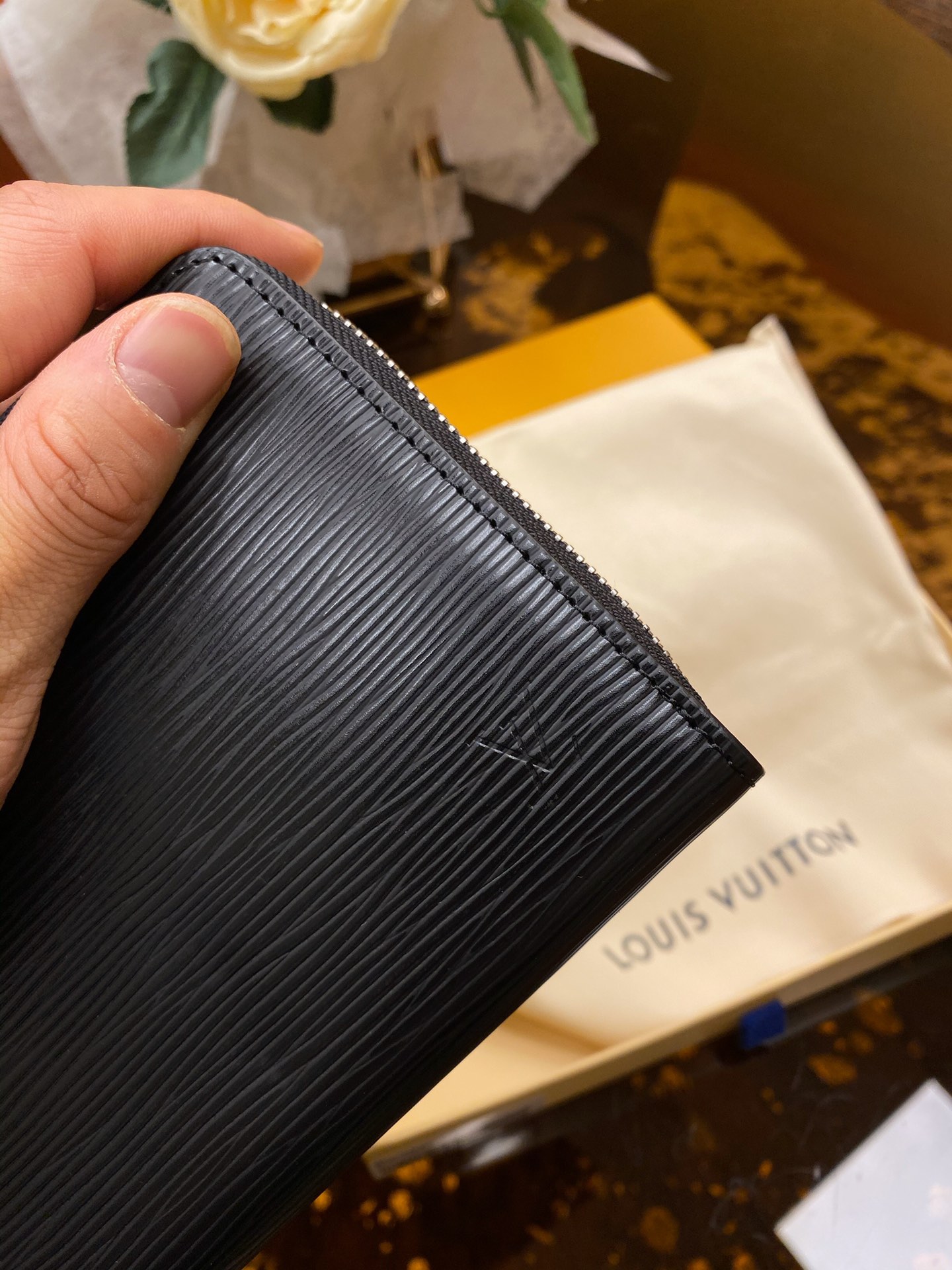 Replica Louis Vuitton M6007N Zippy Wallet Black Epi Leather