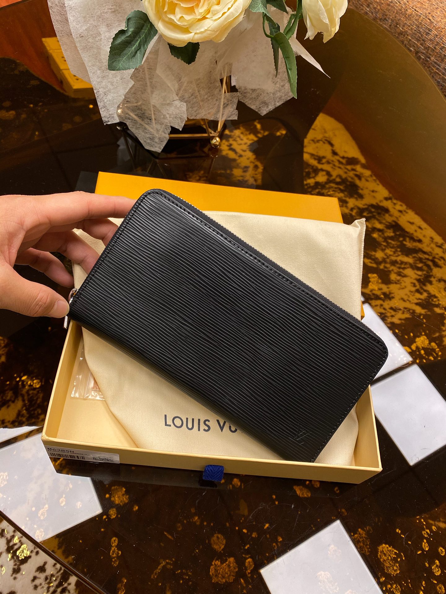 Replica Louis Vuitton M6385N Zippy Wallet Black Epi Leather