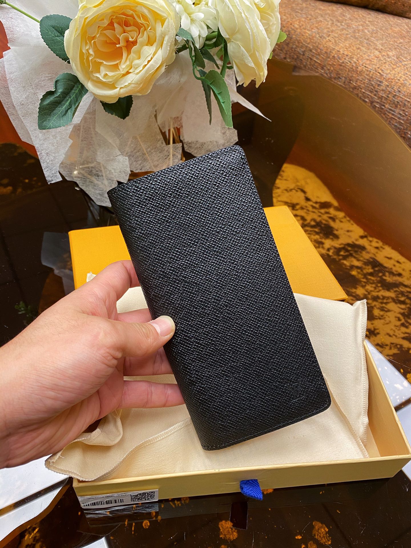 Replica Louis Vuitton M66540 Men Long Wallet