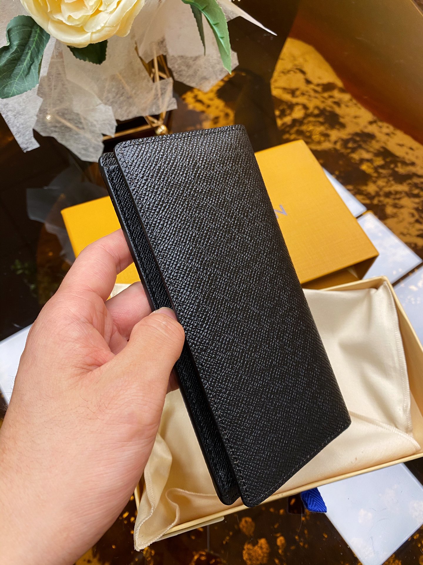 Replica Louis Vuitton M66540 Men Long Wallet