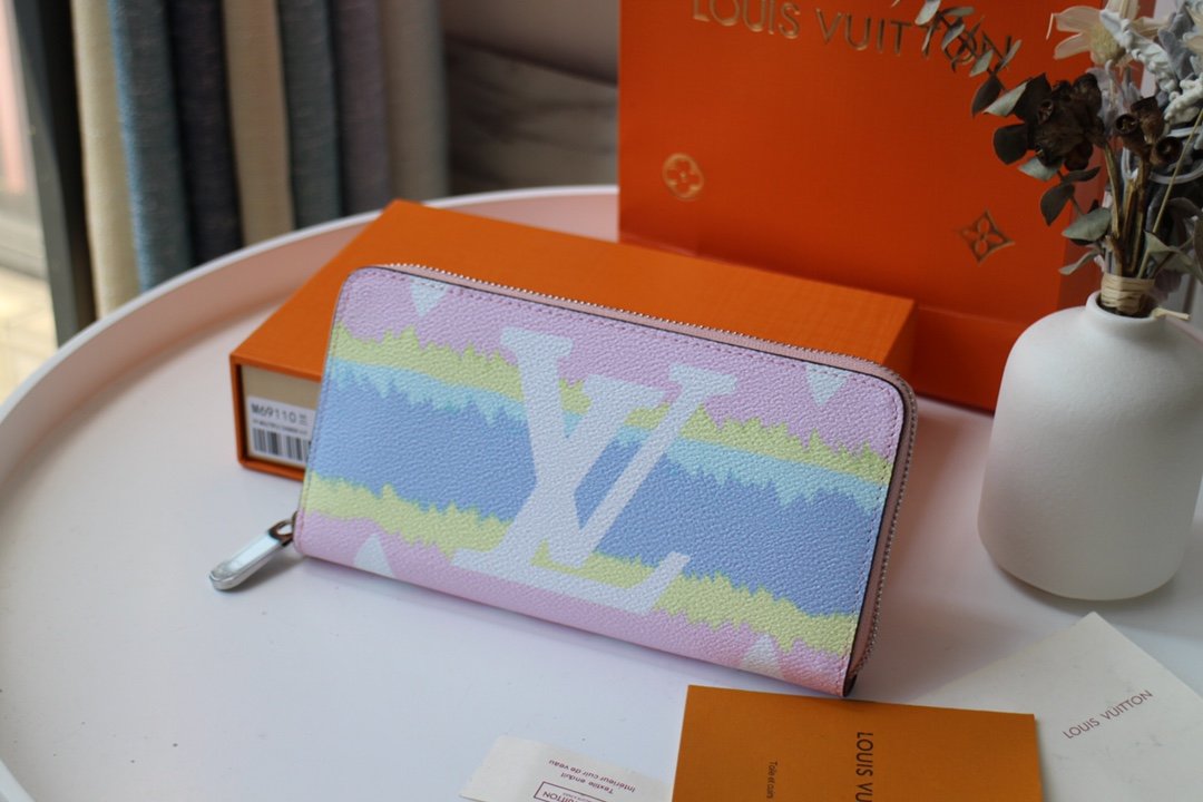 Replica Louis Vuitton M69110 LV Escale Zippy Wallet Pastel