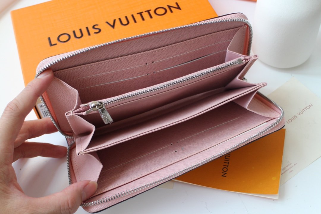 Replica Louis Vuitton M69110 LV Escale Zippy Wallet Pastel