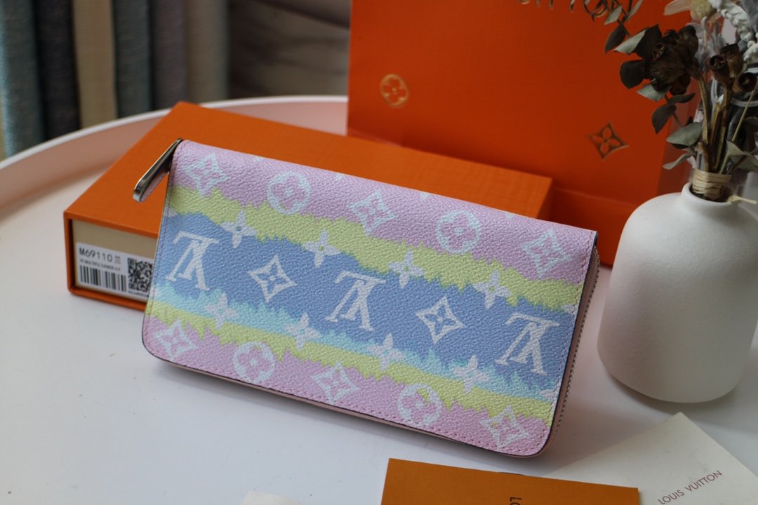 Replica Louis Vuitton M69110 LV Escale Zippy Wallet Pastel