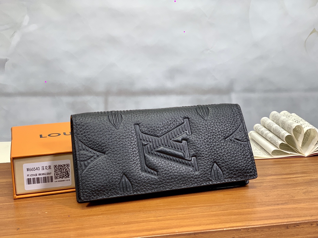 Replica Louis Vuitton M80042 M80038 M60181 Black Taurillon Shadow Leather Embossed with Larger-than-usual Monogram Pattern