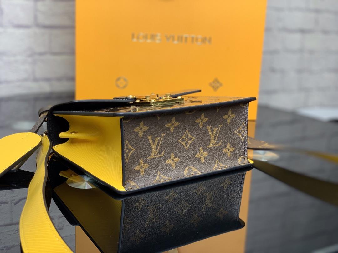 Replica Louis Vuitton M90376 Spring Street Debossed Monogram Vernis Patent Cowhide Leather 9ZB