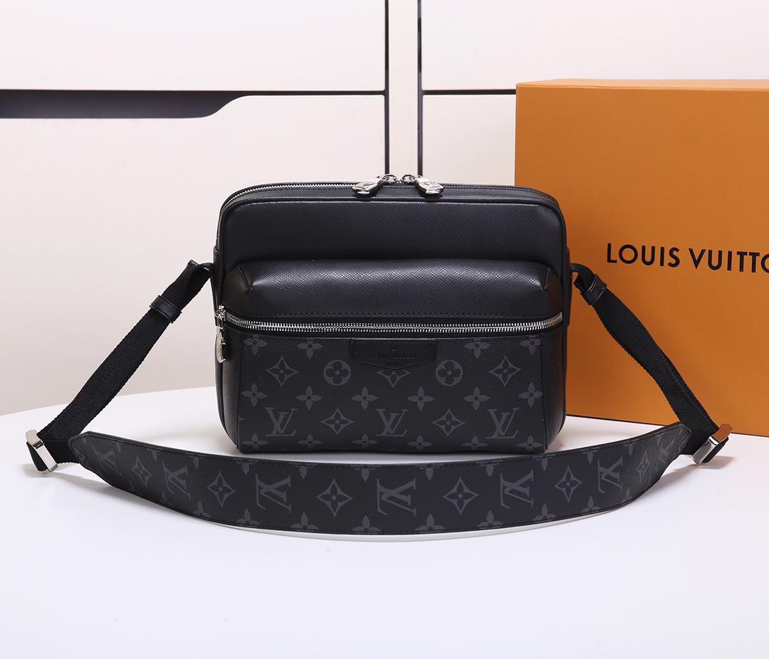 Replica Louis Vuitton Men M33435 Outdoor Messenger PM Taiga Cowhide Leather Noir