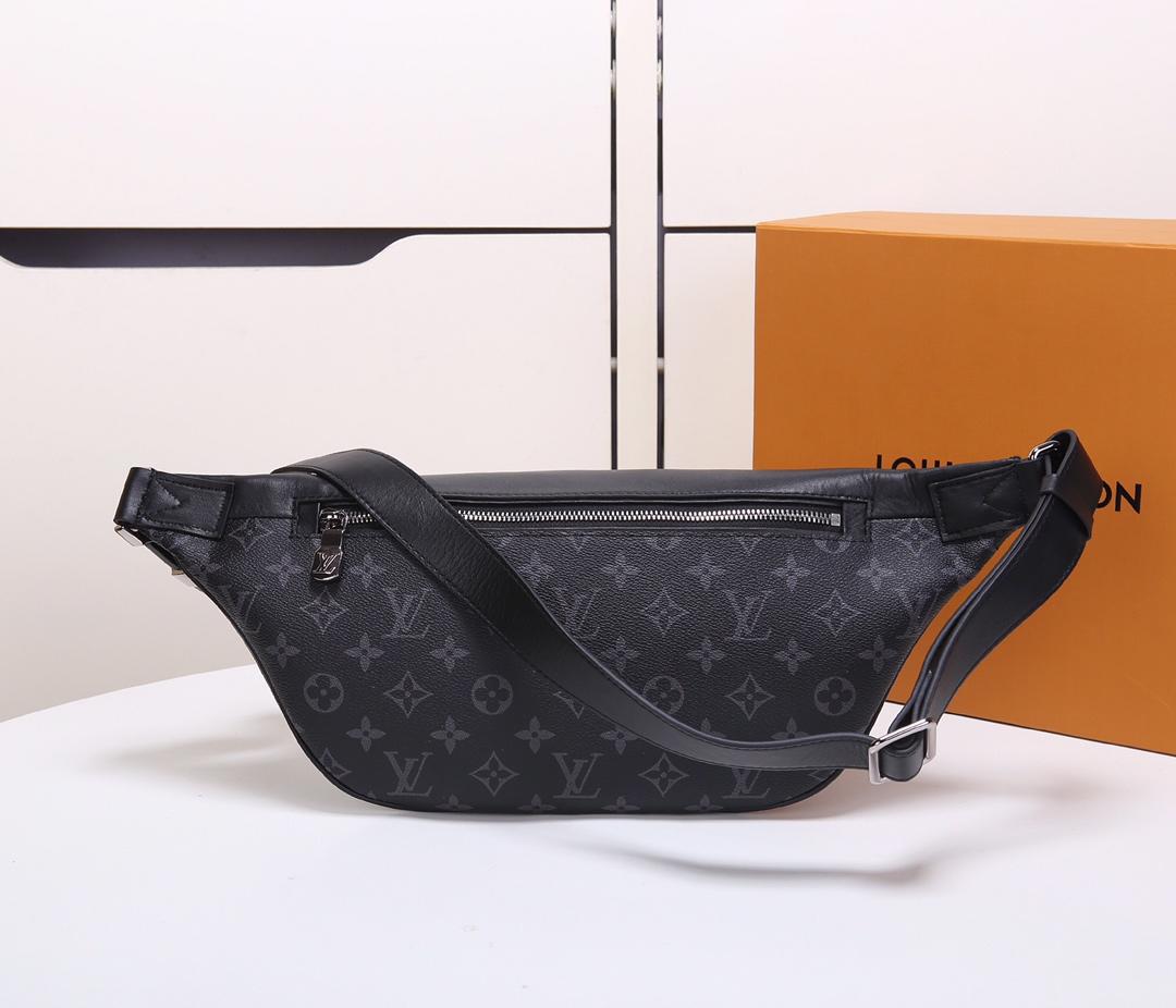 Replica Louis Vuitton Men M44388 Discovery Bumbag Embossed Monogram Shadow Calf Leather