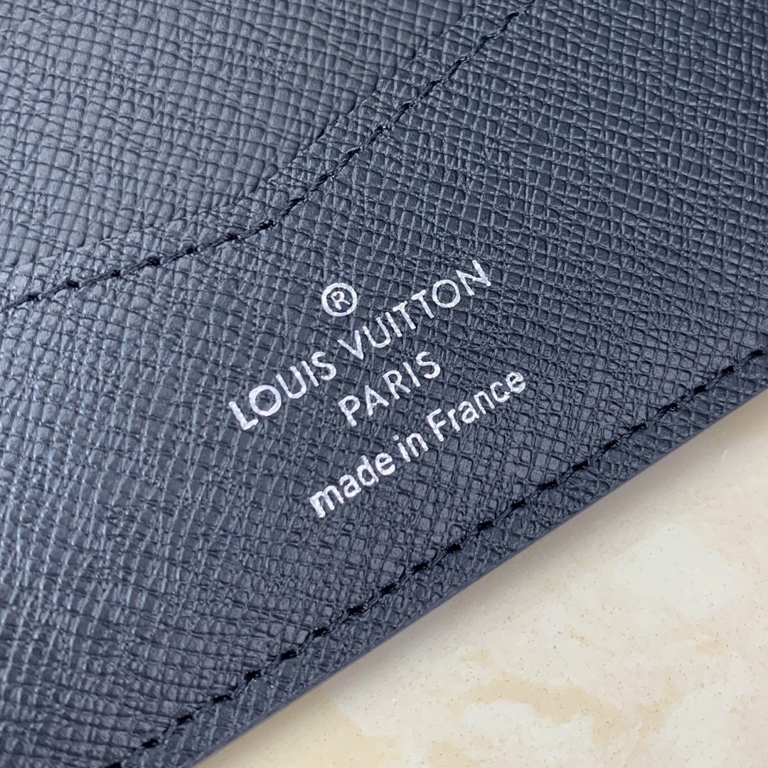 Replica Louis Vuitton Men SLENDER ID Wallets