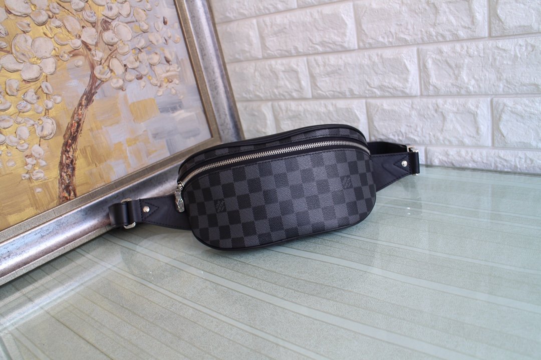 Replica Louis Vuitton N40362 Campus Bumbag in Damier Graphite Coated Canvas with its Silver-Color Zipper