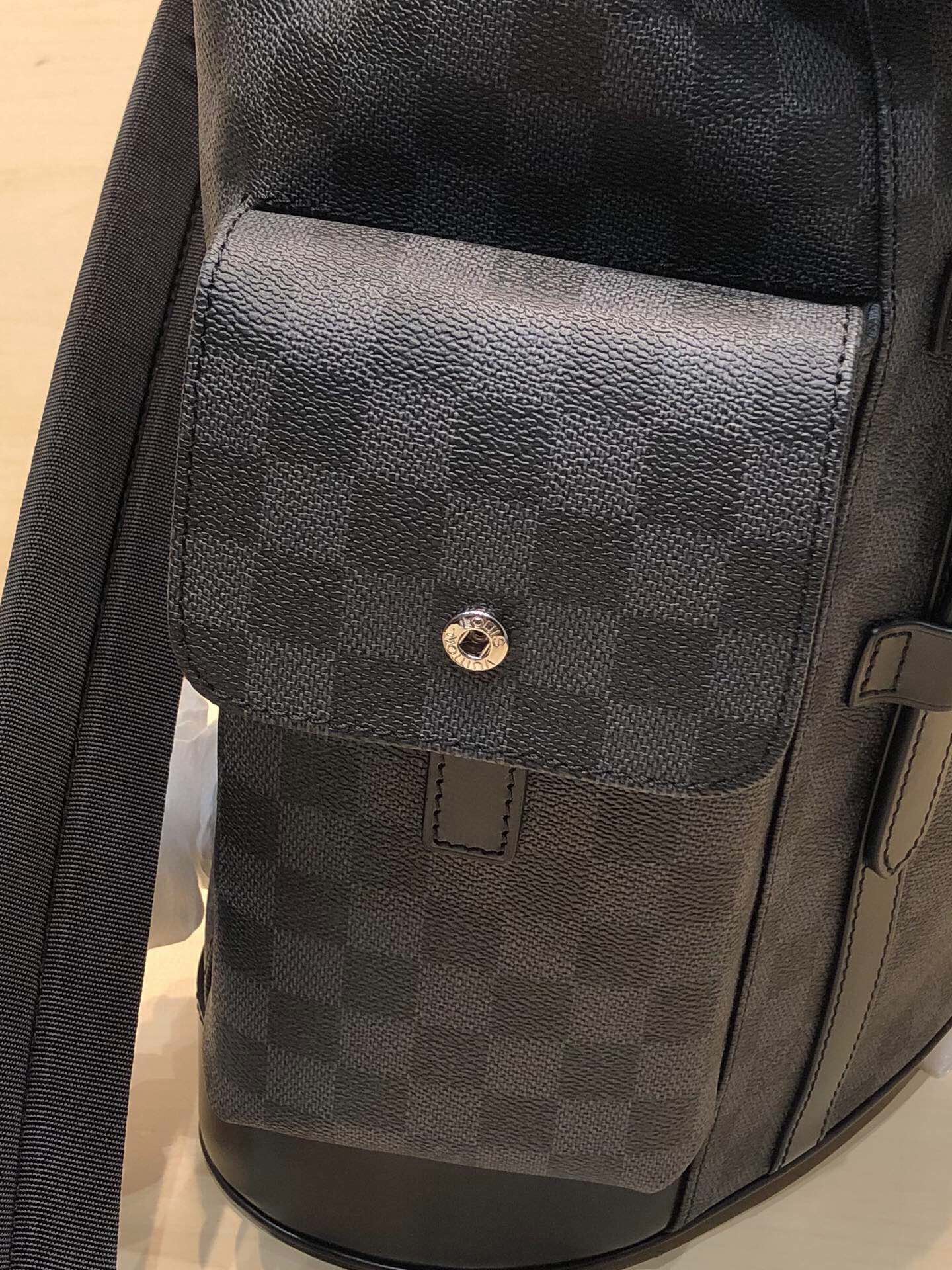 Replica Louis Vuitton N41379 Christopher PM Damier Graphite Canvas Body