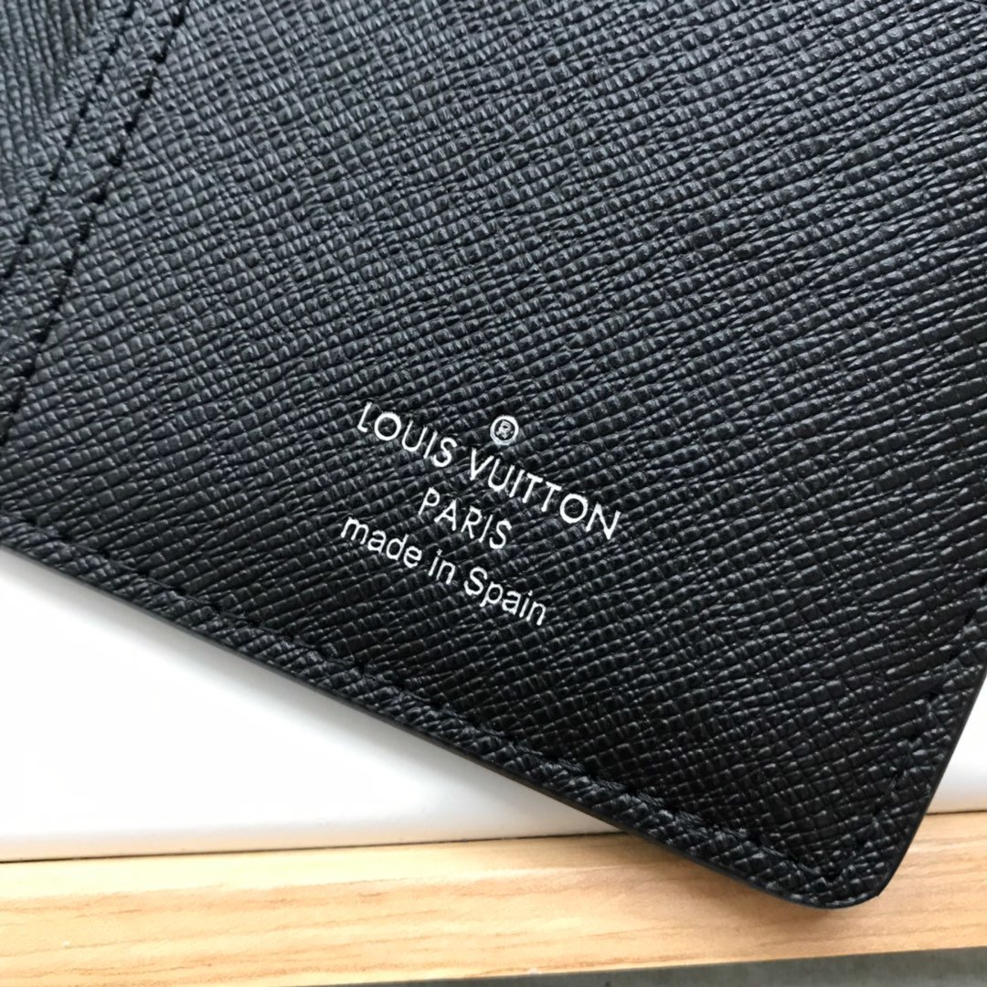 Replica Louis Vuitton N62665 Men Brazza Wallet Black Cowhide Leather Lining and Trimmings