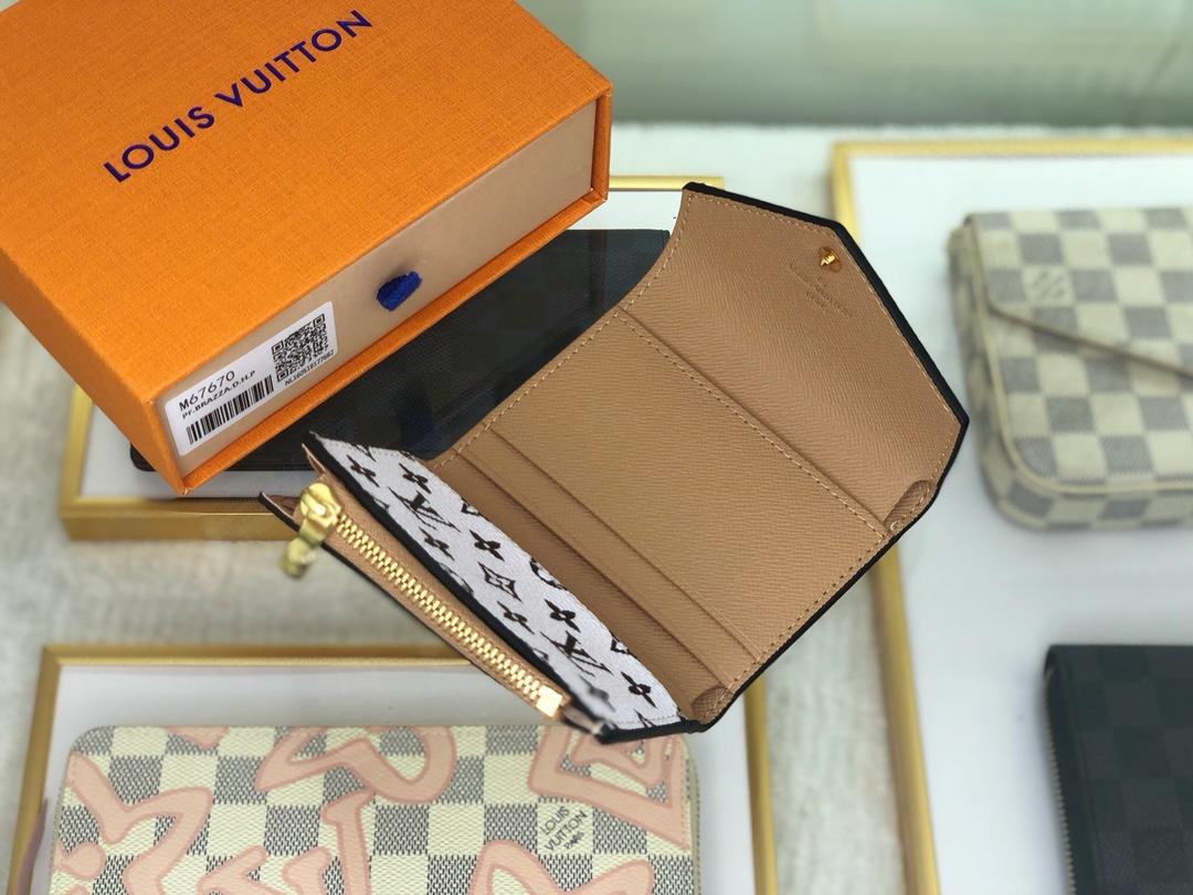 Replica Louis Vuitton Women M67640 Zoe Wallet Special Edition Monogram Canvas Kaki