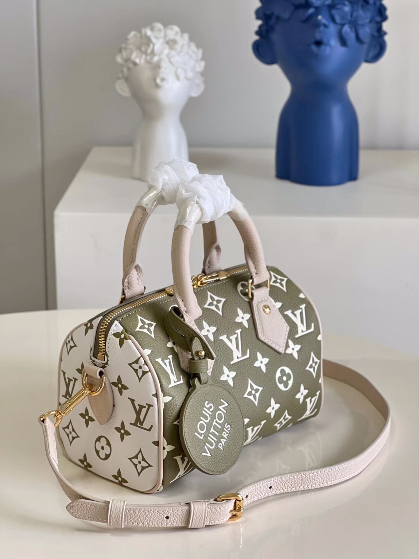 Replica Louis Vuitton Women Speedy Bandouliere 20 Handbag  Printed and Embossed Grained Cowhide Leather M46118