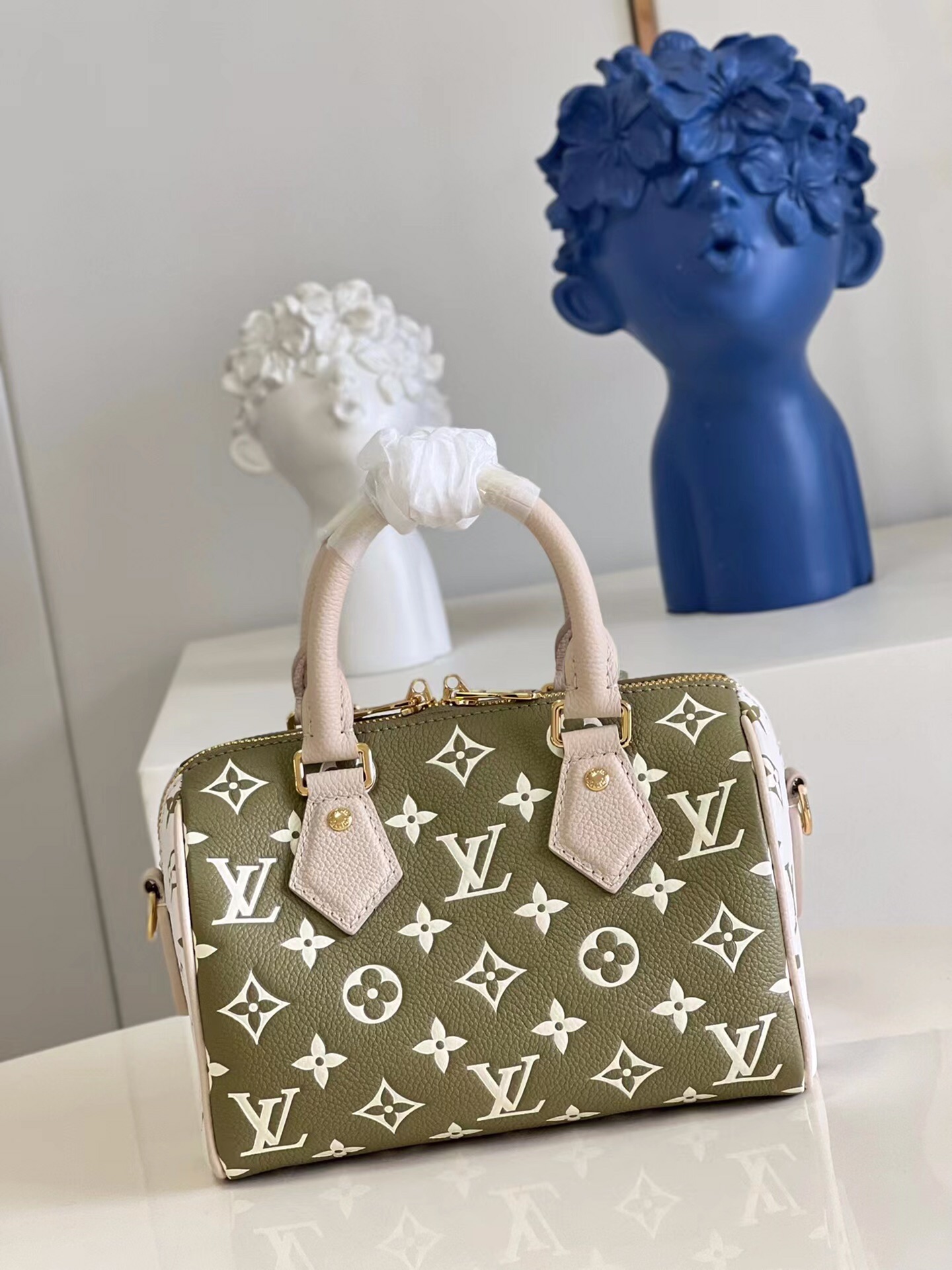 Replica Louis Vuitton Women Speedy Bandouliere 20 Handbag  Printed and Embossed Grained Cowhide Leather M46118