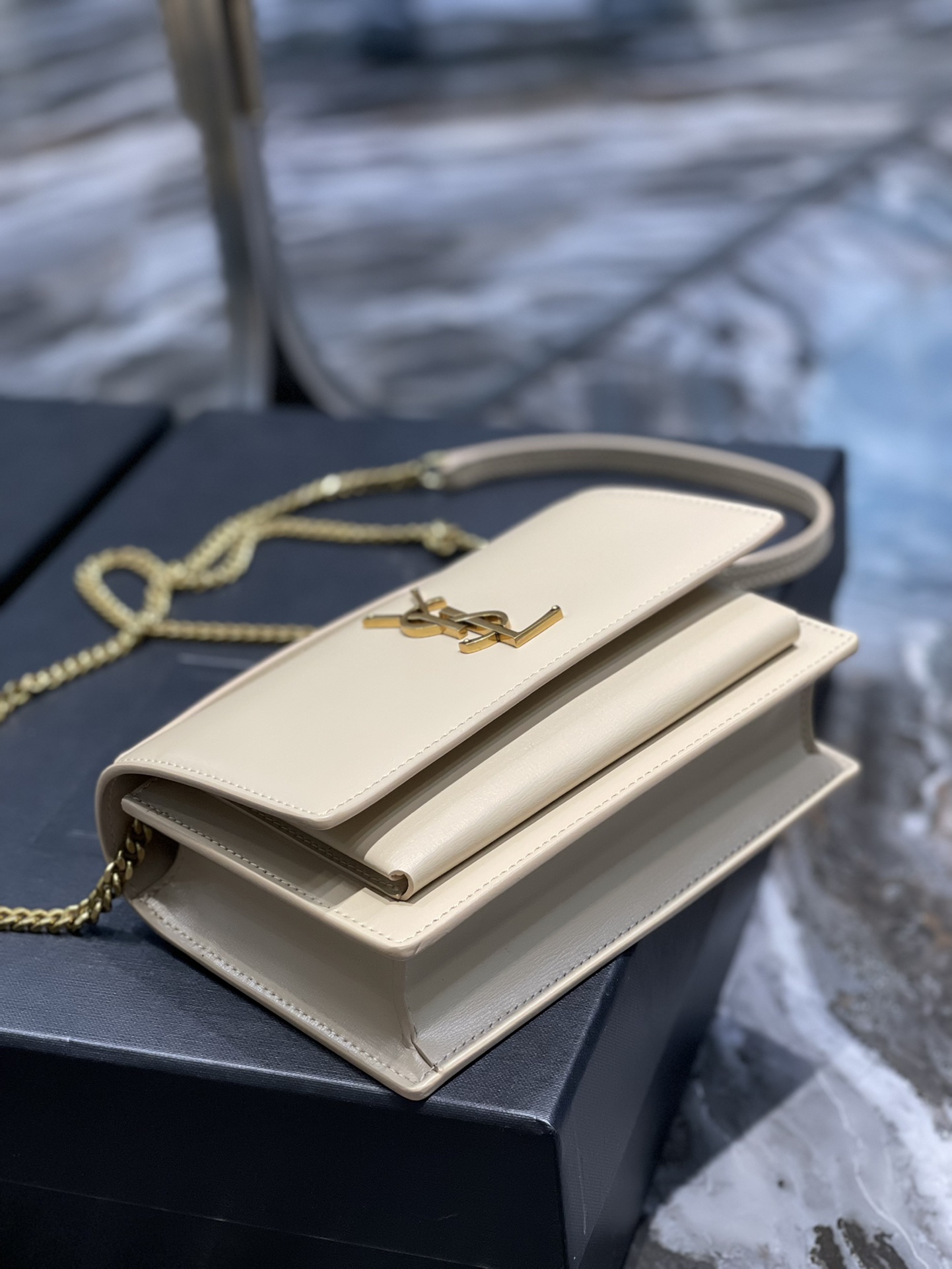 Replica Saint Laurent 19cm Sunset Woc Chain Wallet in Smooth Leather Beige with Gold Logo