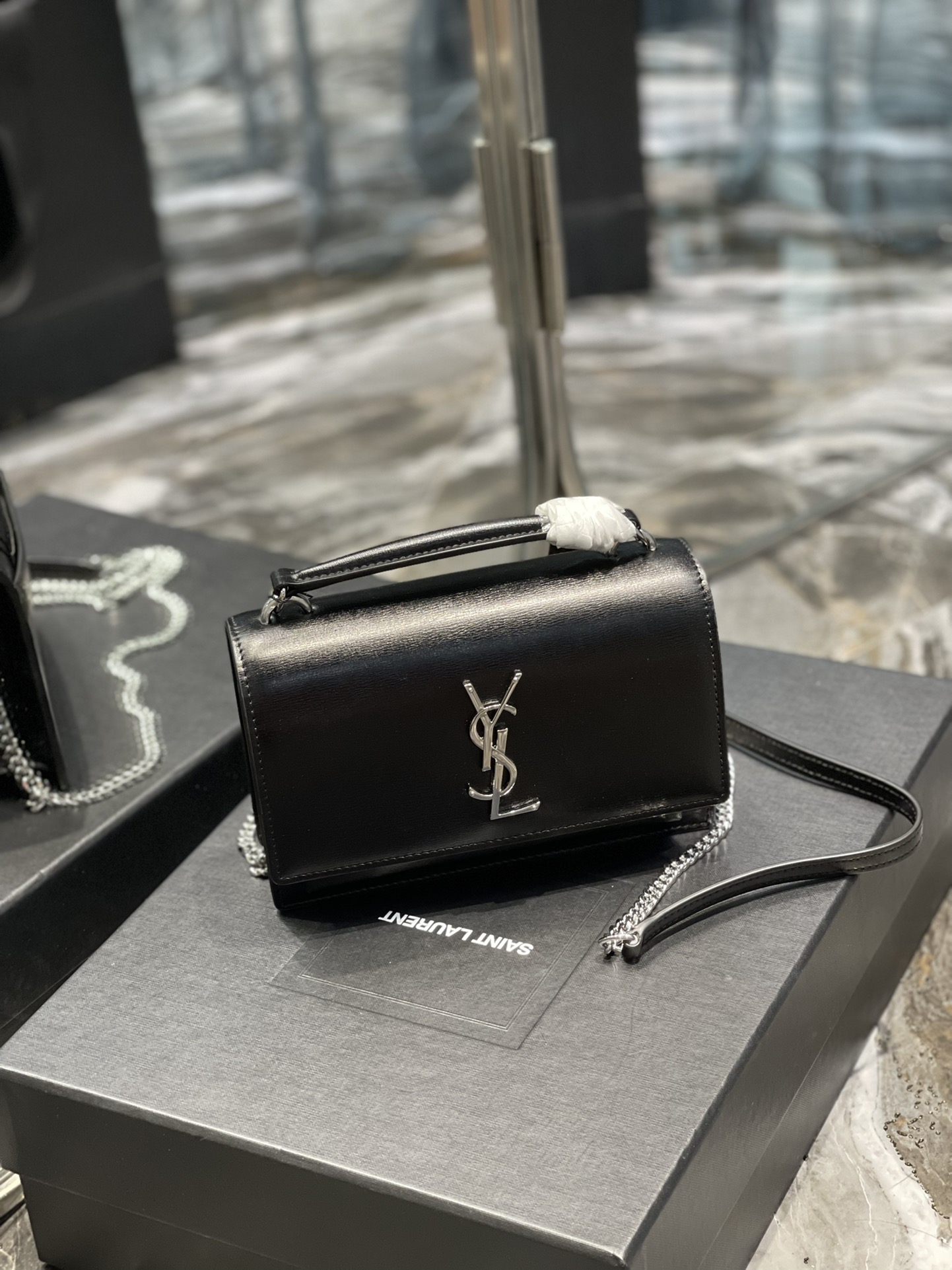 Replica Saint Laurent 19cm Sunset Woc Chain Wallet in Smooth Leather Black with Sliver