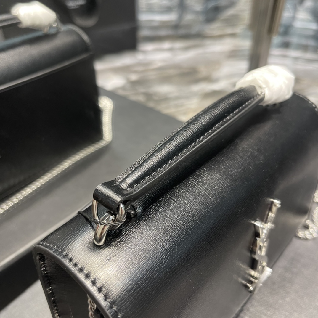 Replica Saint Laurent 19cm Sunset Woc Chain Wallet in Smooth Leather Black with Sliver
