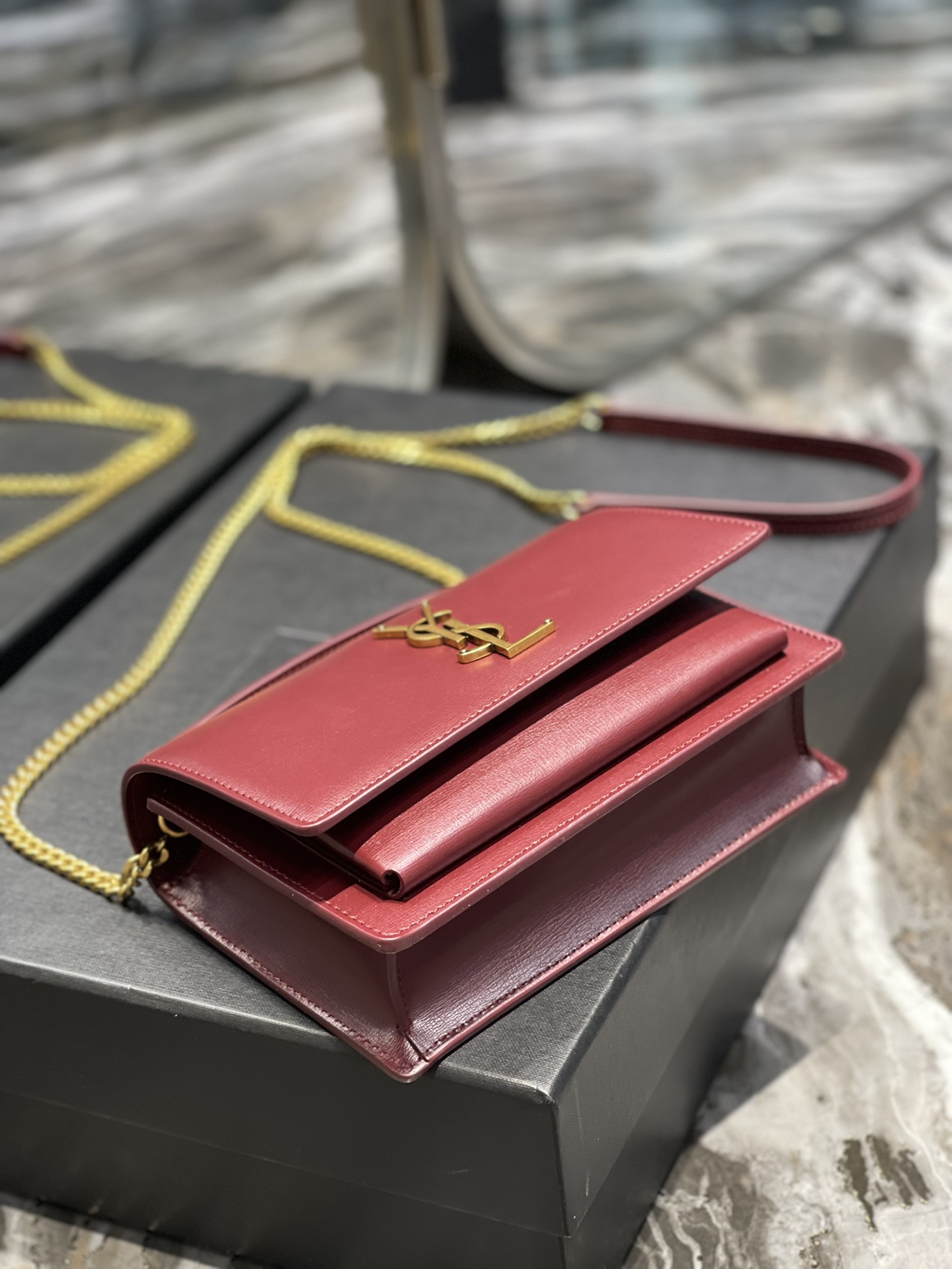 Replica Saint Laurent 19cm Sunset Woc Chain Wallet in Smooth Leather Red with Gold Logo