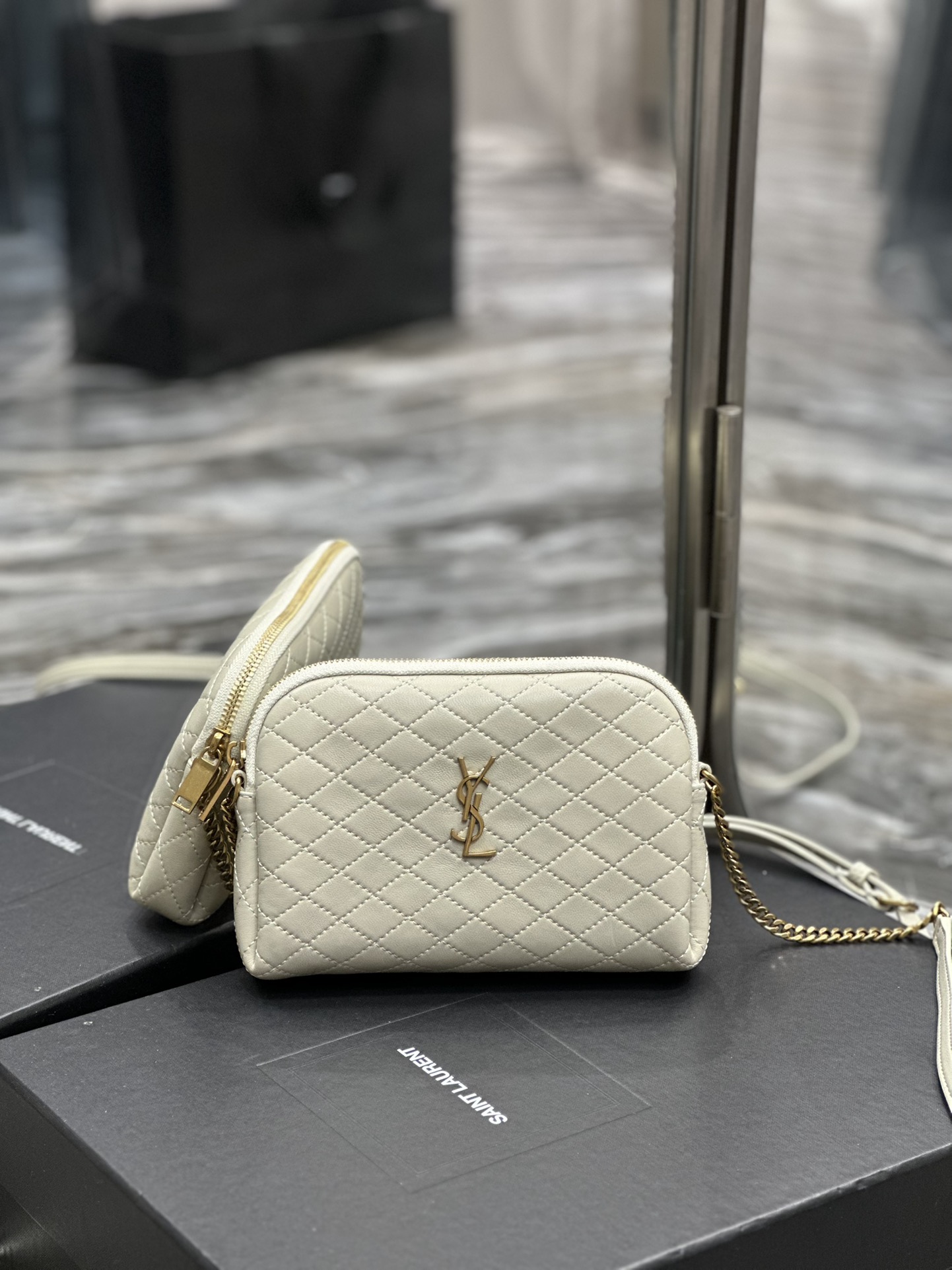 Saint Laurent Gaby Zipped Pouch In Quilted Lambskin White