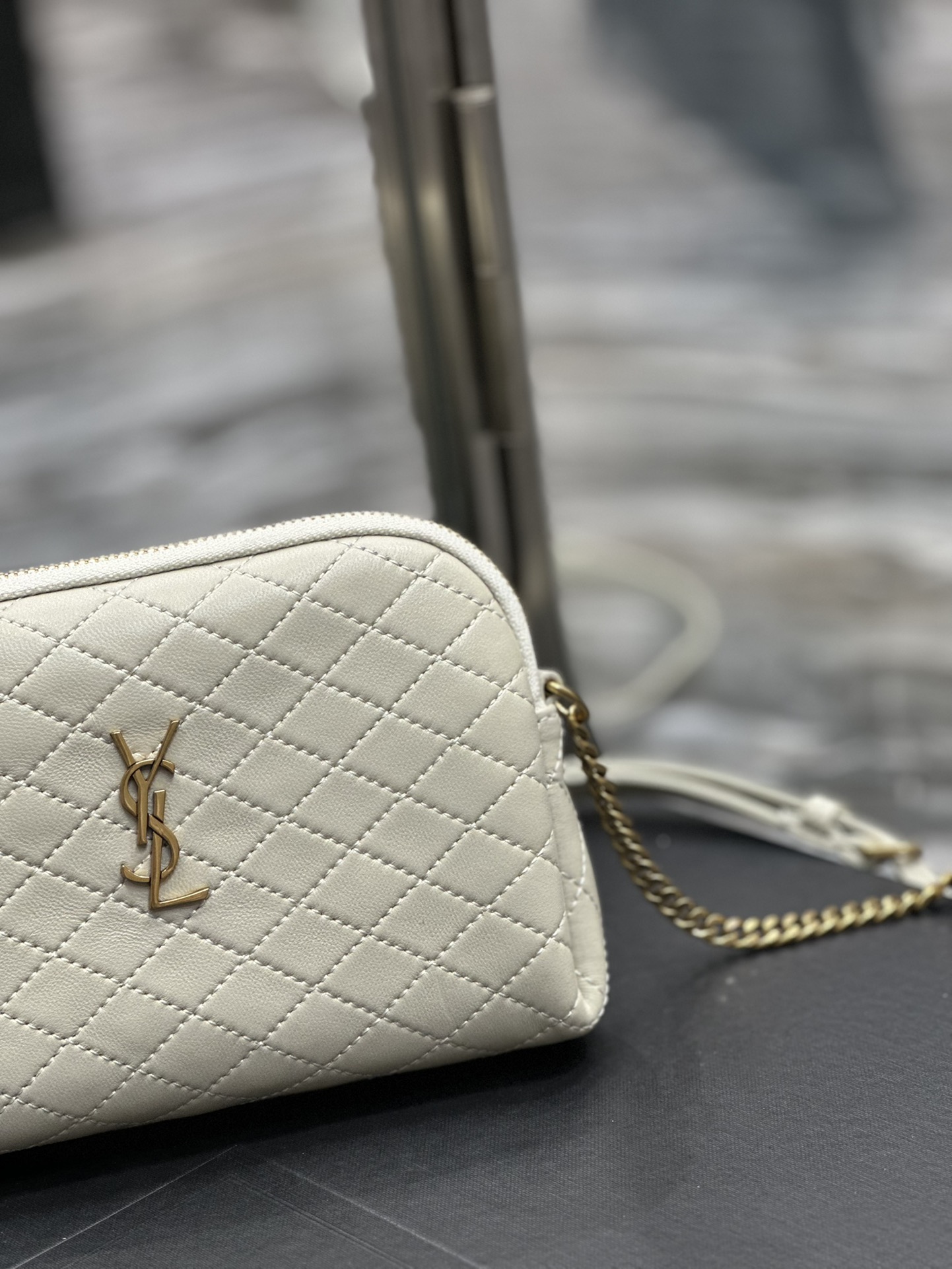 Saint Laurent Gaby Zipped Pouch In Quilted Lambskin White