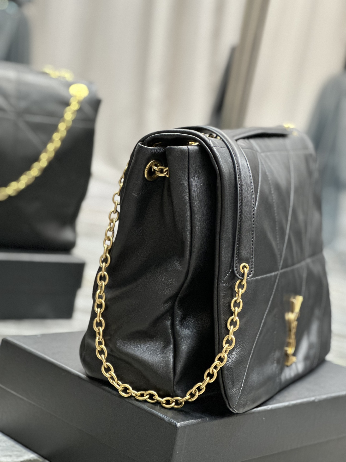 Saint Laurent Jamie Extra Large Shoulder Bag