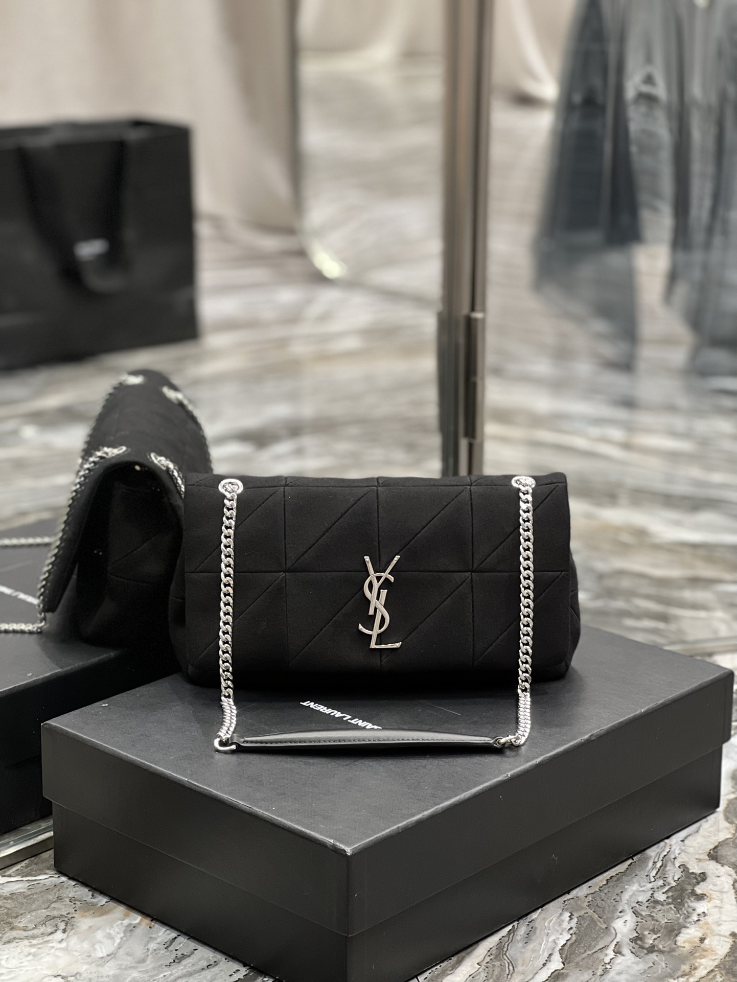 Saint Laurent Jamie Medium Chian Bag Carre Rive Gauche In Lambskin And suded Black