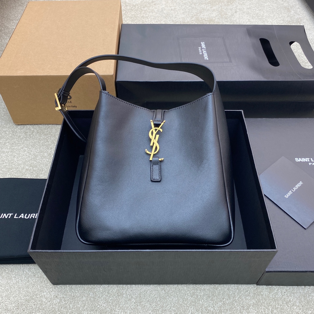 Saint Laurent LE 5 A 7 Soft Small In Smooth Leather Black