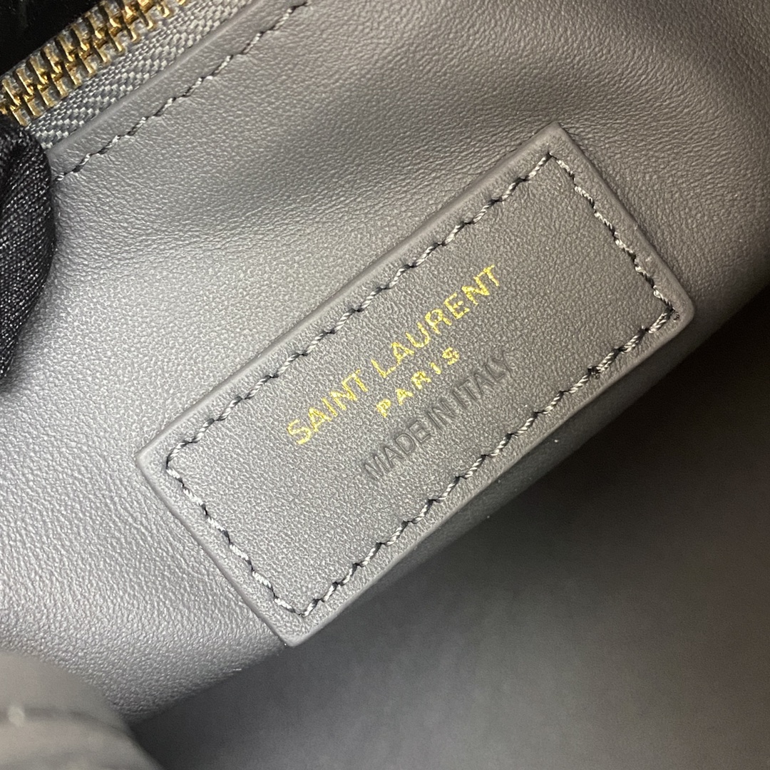 Saint Laurent LE 5 A 7 Soft Small In Smooth Leather Gray