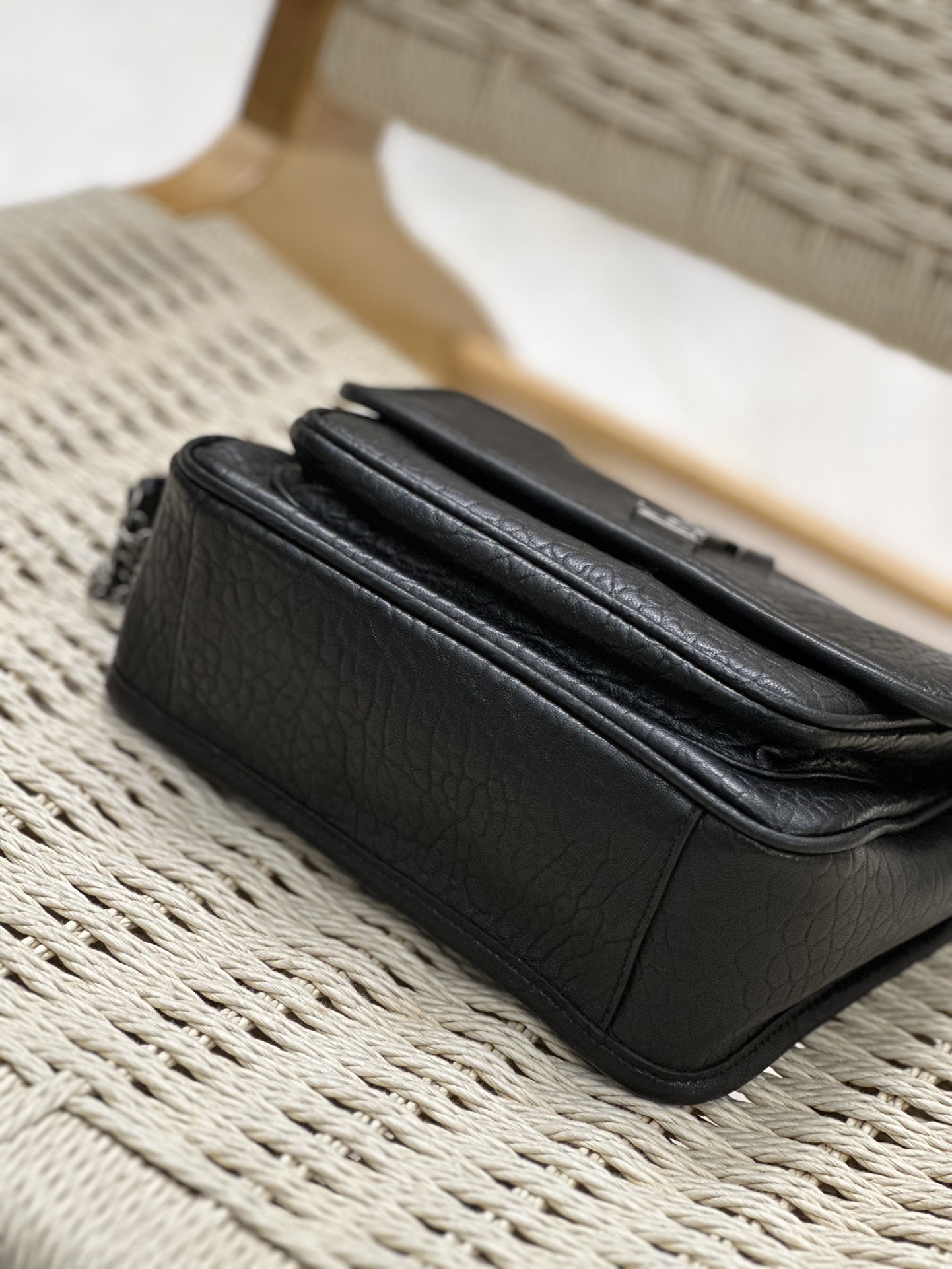 Saint Laurent NiKi Small In Grained Lambskin Black