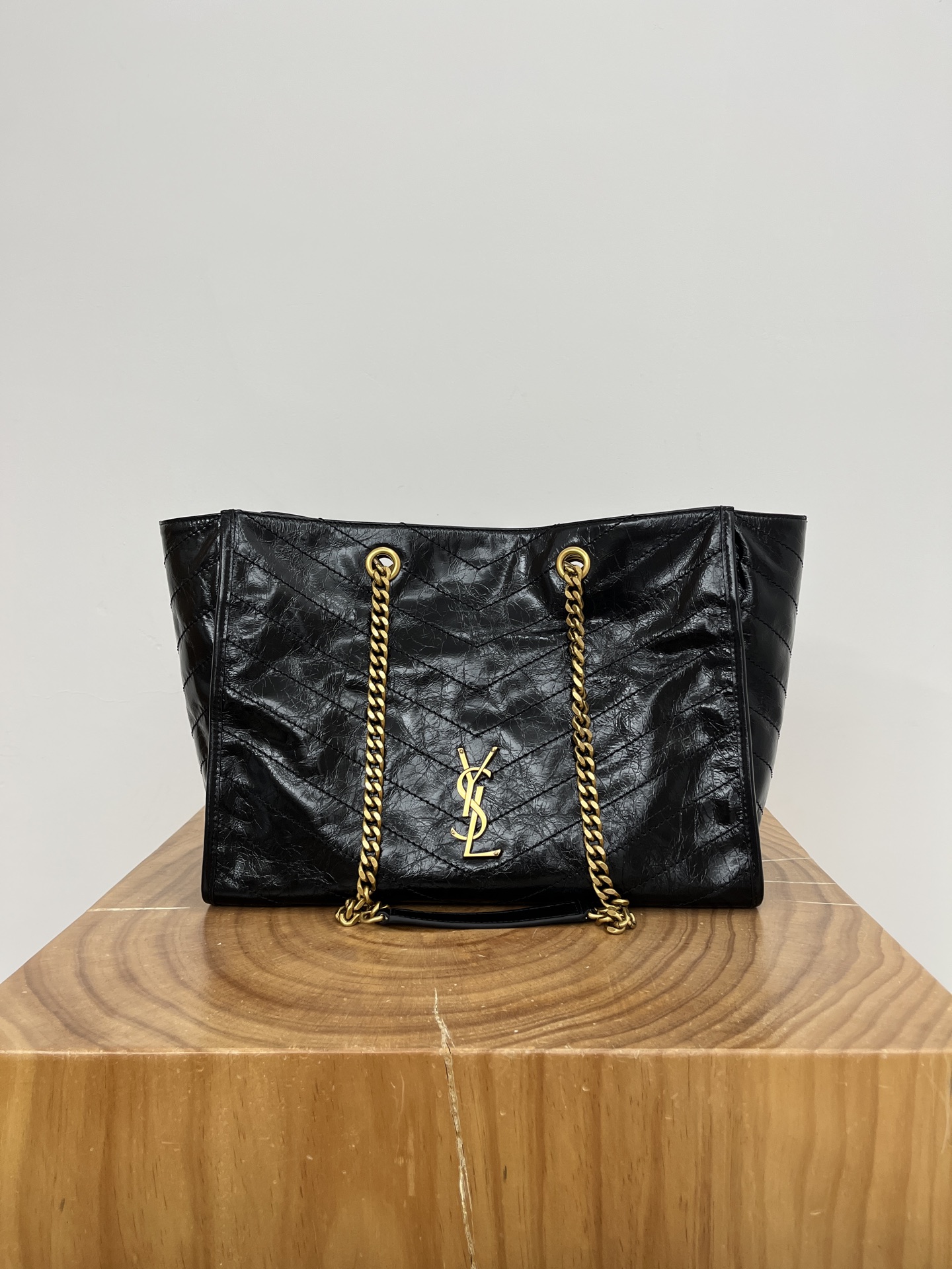 Saint Laurent Niki Shopping Bag Small Oiled and Waxed Cowhide Leather Black