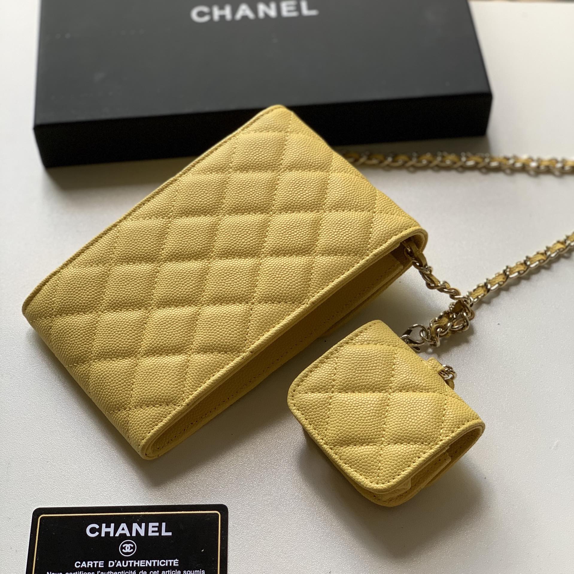 Top Quality AP2023 Chanel Chanel Phone Bag Caviar Leather Yellow