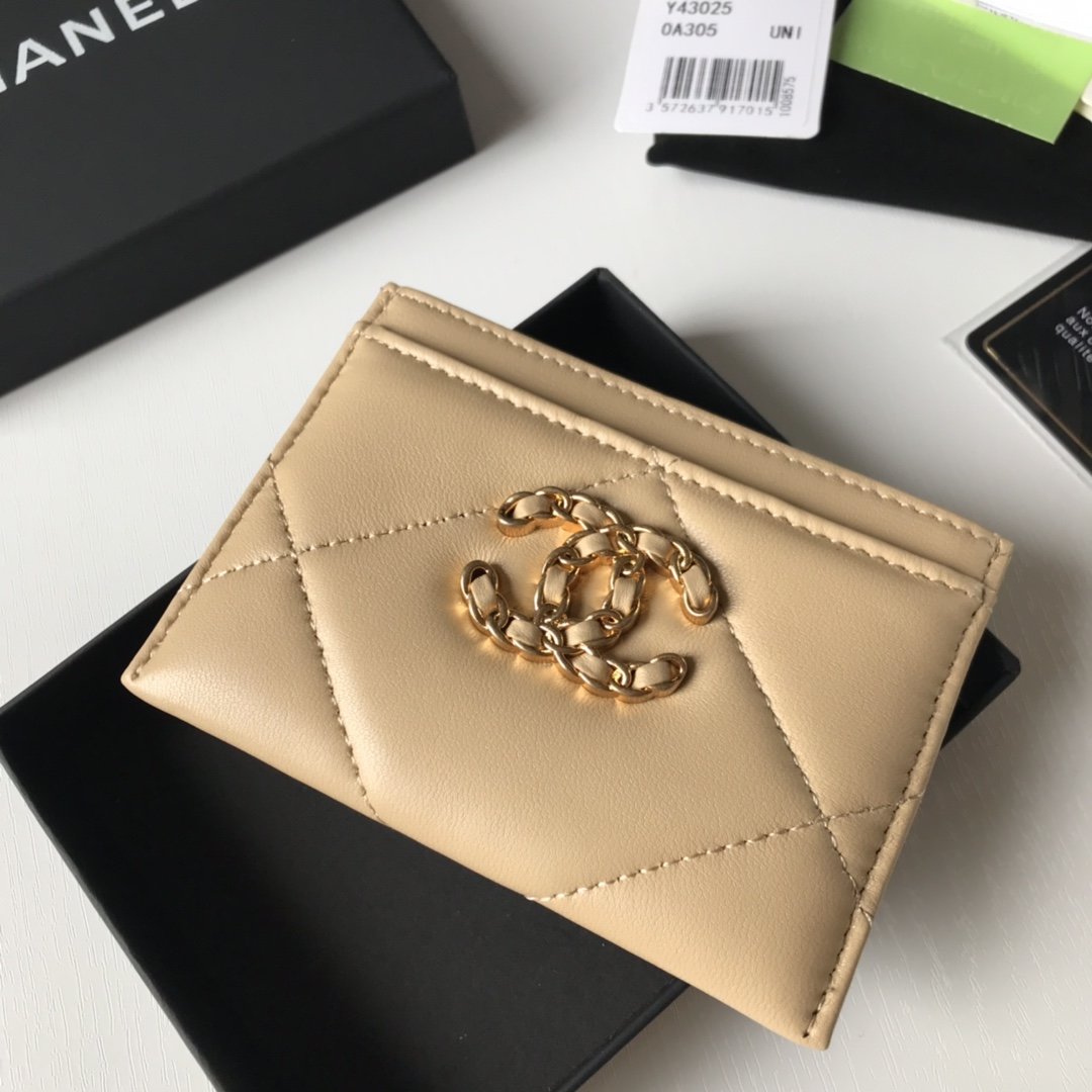 Top Quality Chanel AP1167 19 Card Holder Lambskin Gold-Tone Ruthenium-Finish Metal Khaki