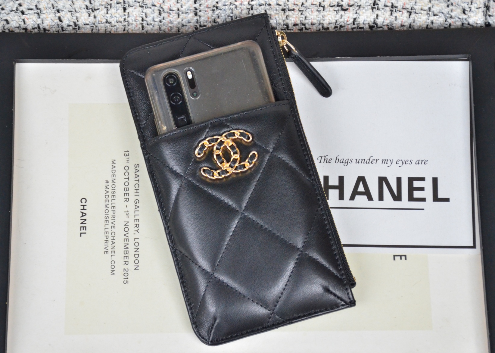 Top Quality Chanel Ohane Phone Shoulder Bag with Gold-Tone Metal 007